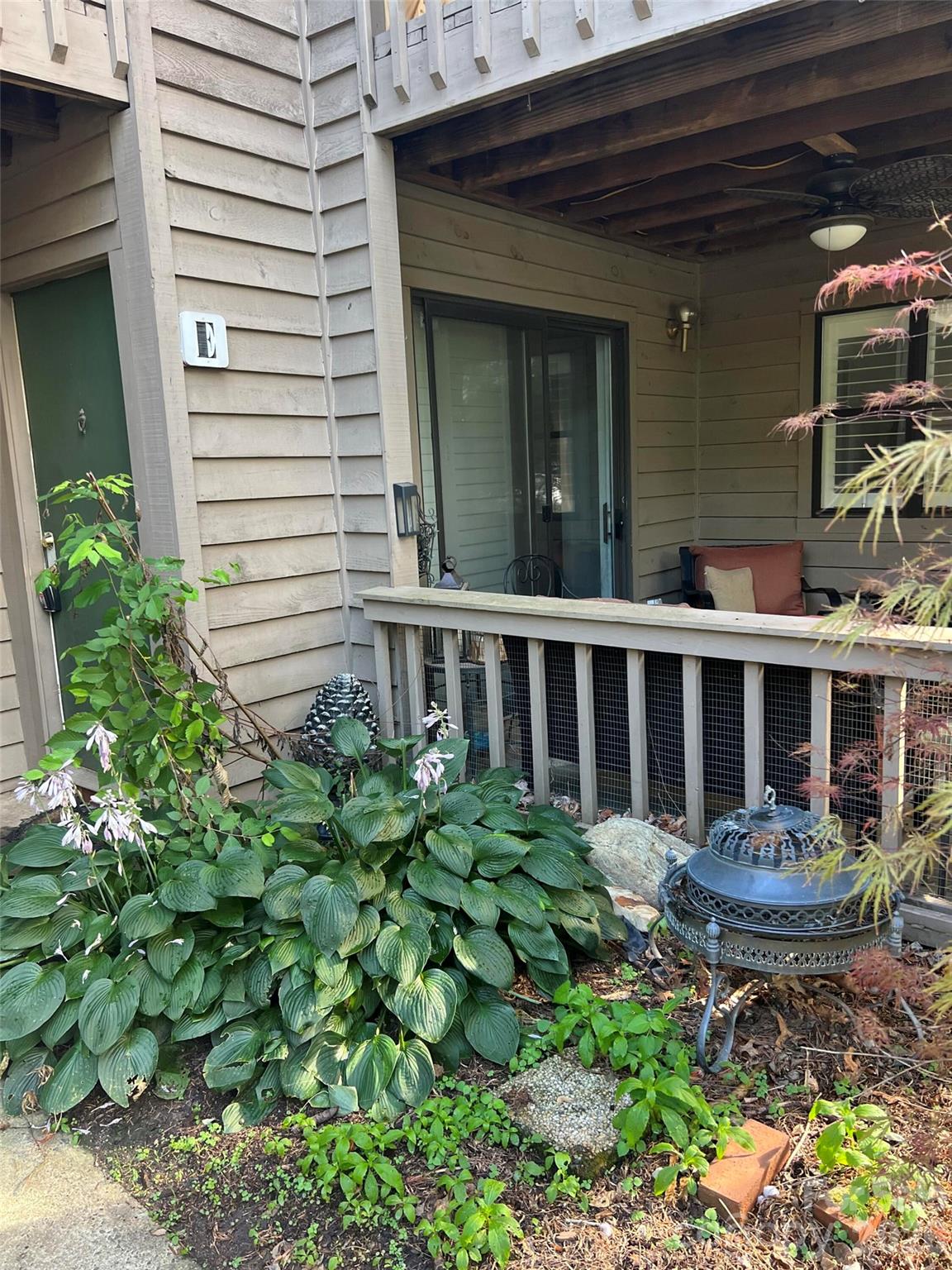 4134 Charlotte Highway — Clover