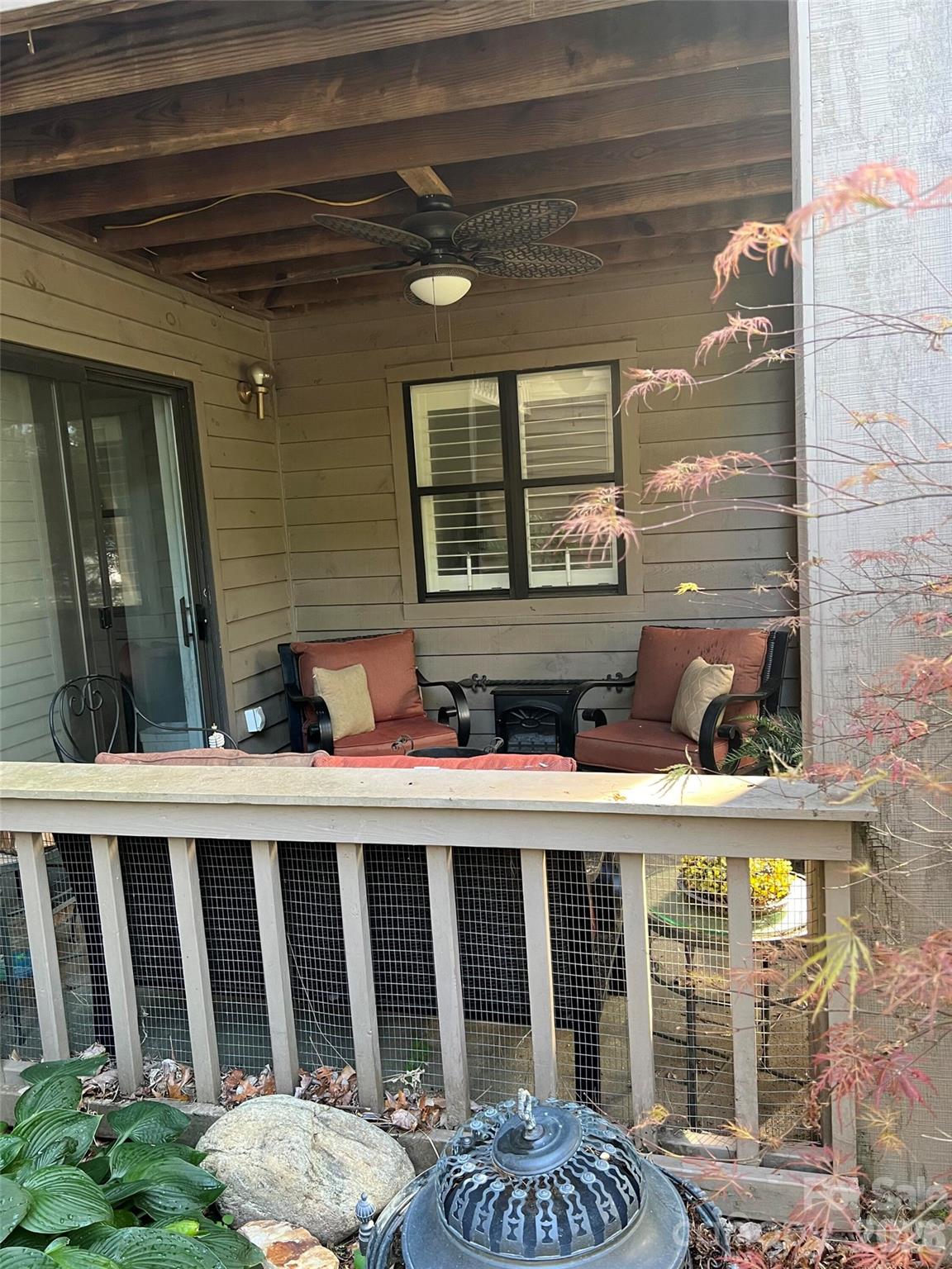 4134 Charlotte Highway — Clover