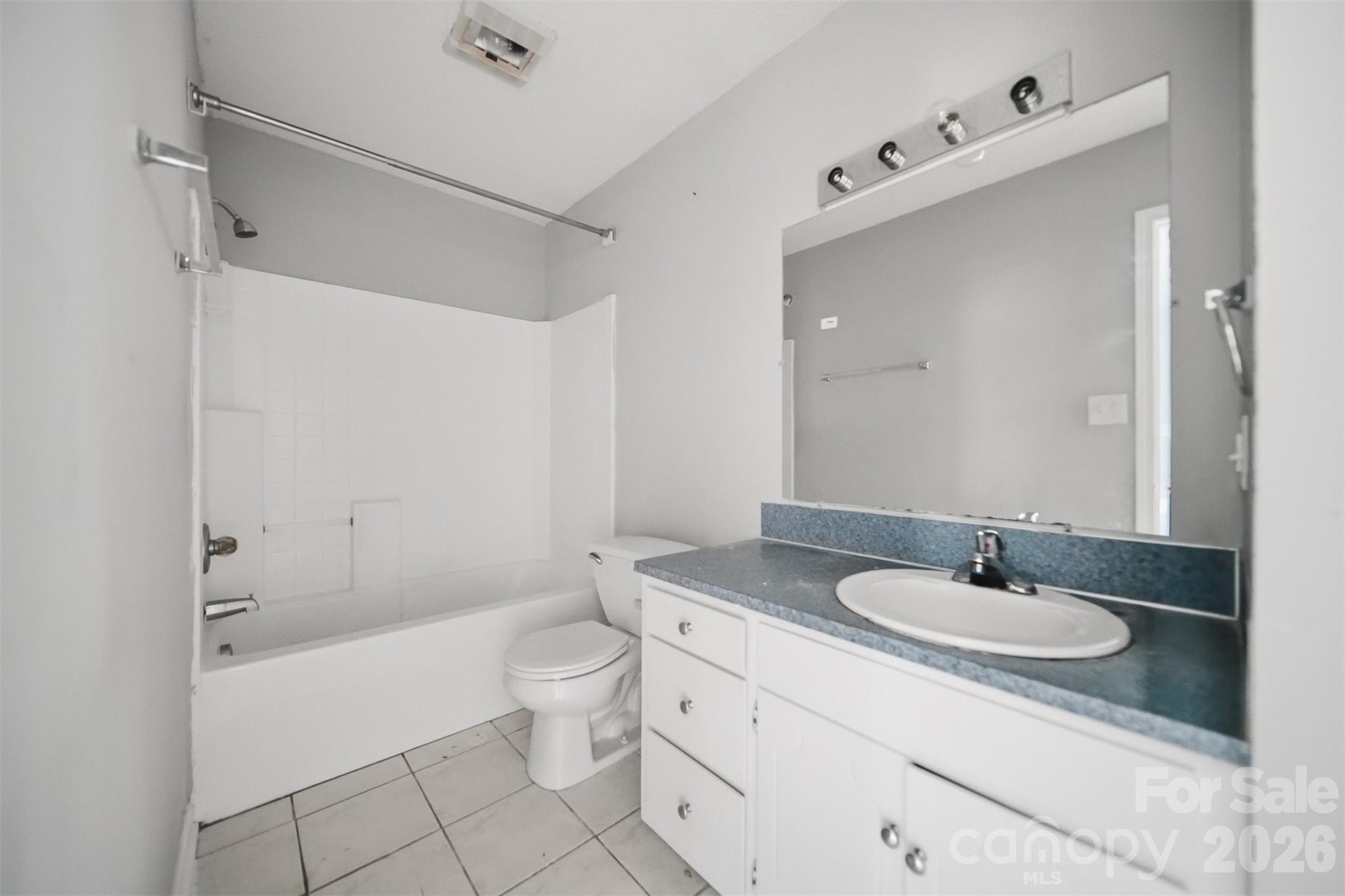 800 Horseshoe Lake Road — Lincolnton