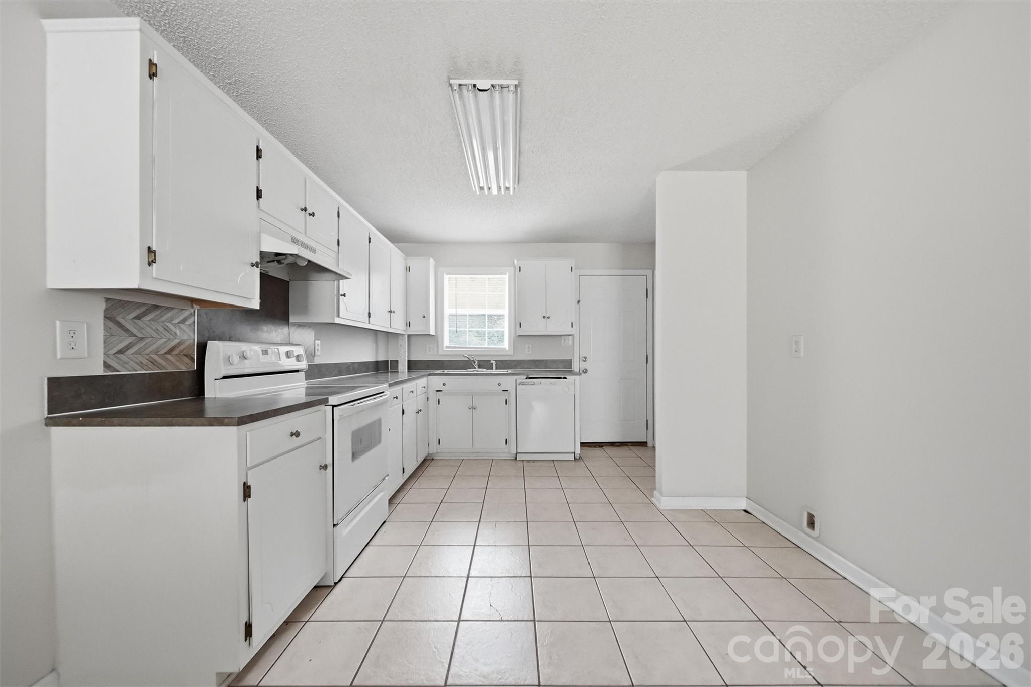 800 Horseshoe Lake Road — Lincolnton