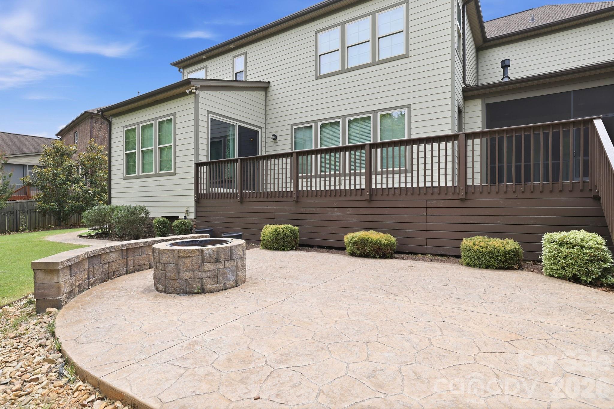 2411 Madeira Circle — Waxhaw