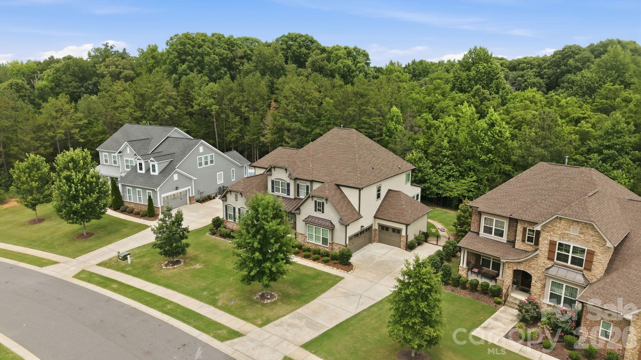 2411 Madeira Circle — Waxhaw