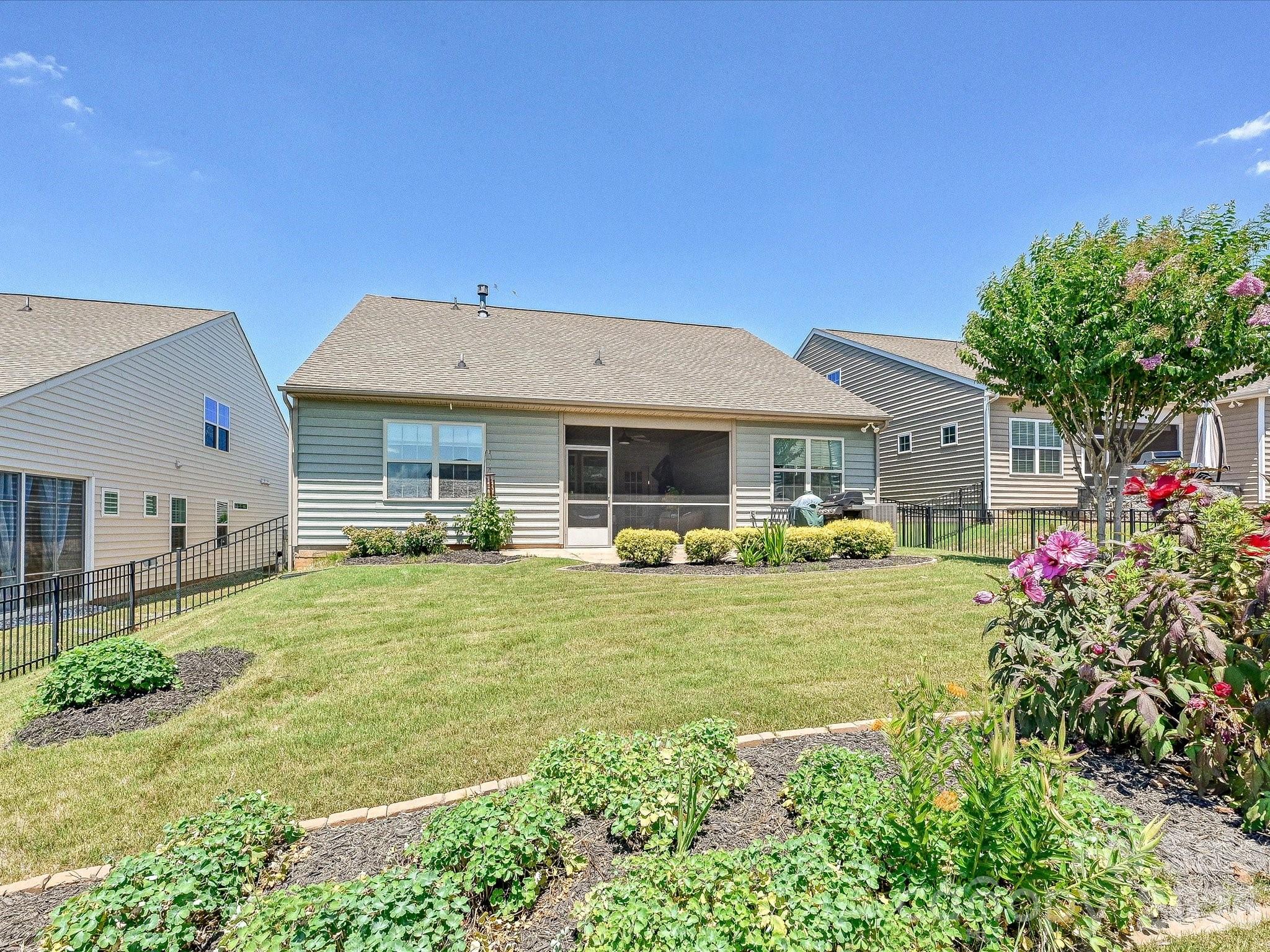1726 Tailed Hawk Way — Fort Mill