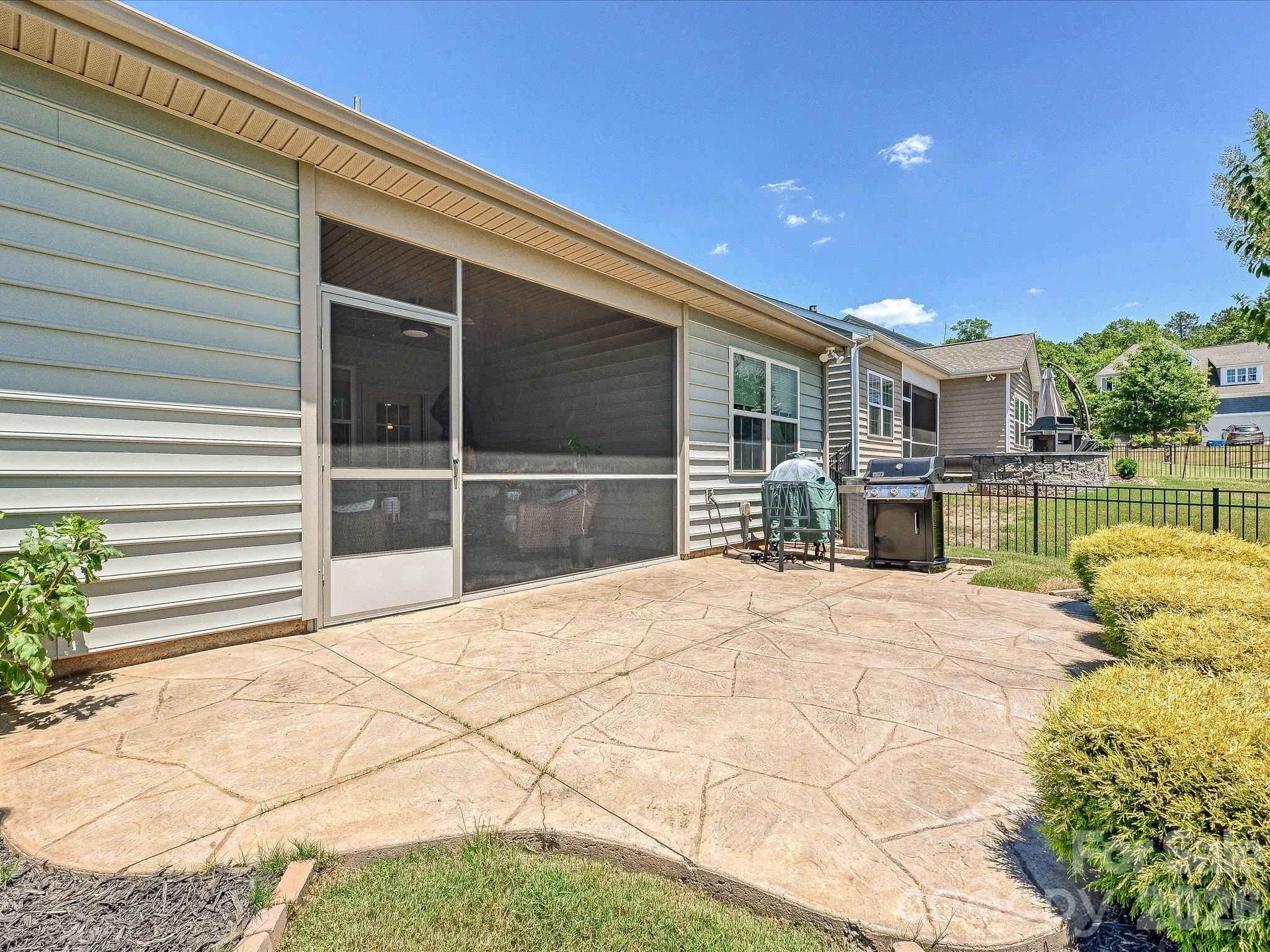 1726 Tailed Hawk Way — Fort Mill