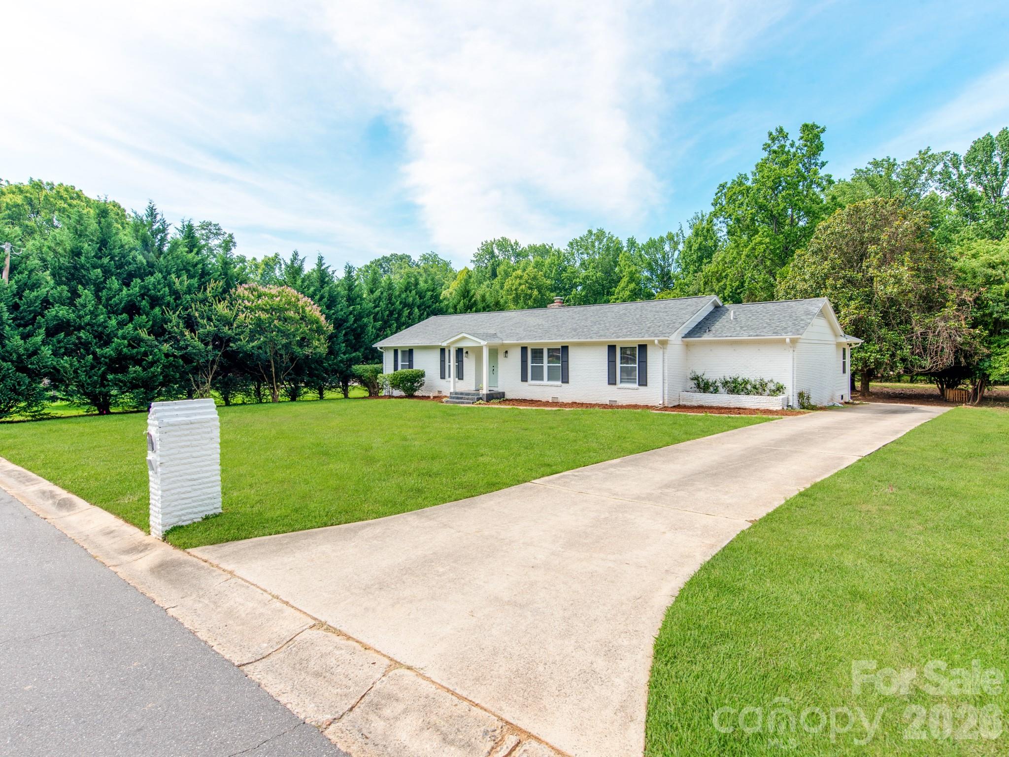 629 Belmorrow Drive — Charlotte