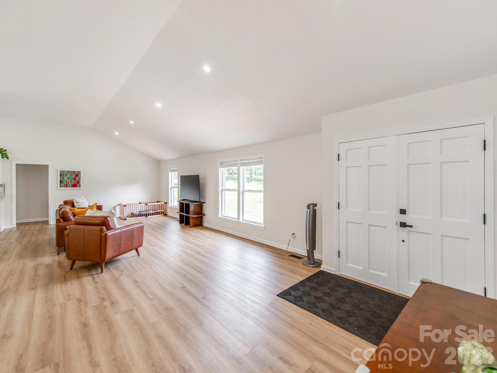 629 Belmorrow Drive — Charlotte