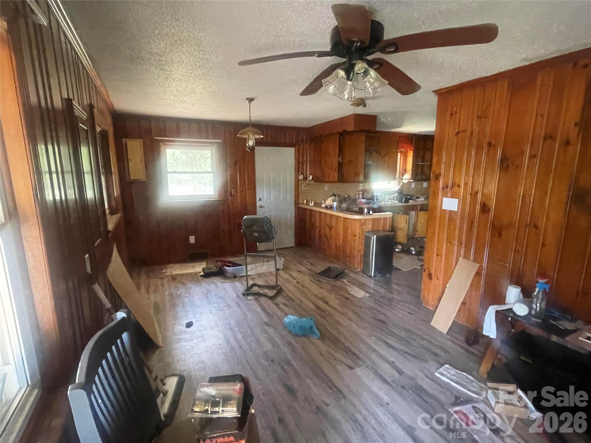 1143 Tyre Drive — Salisbury