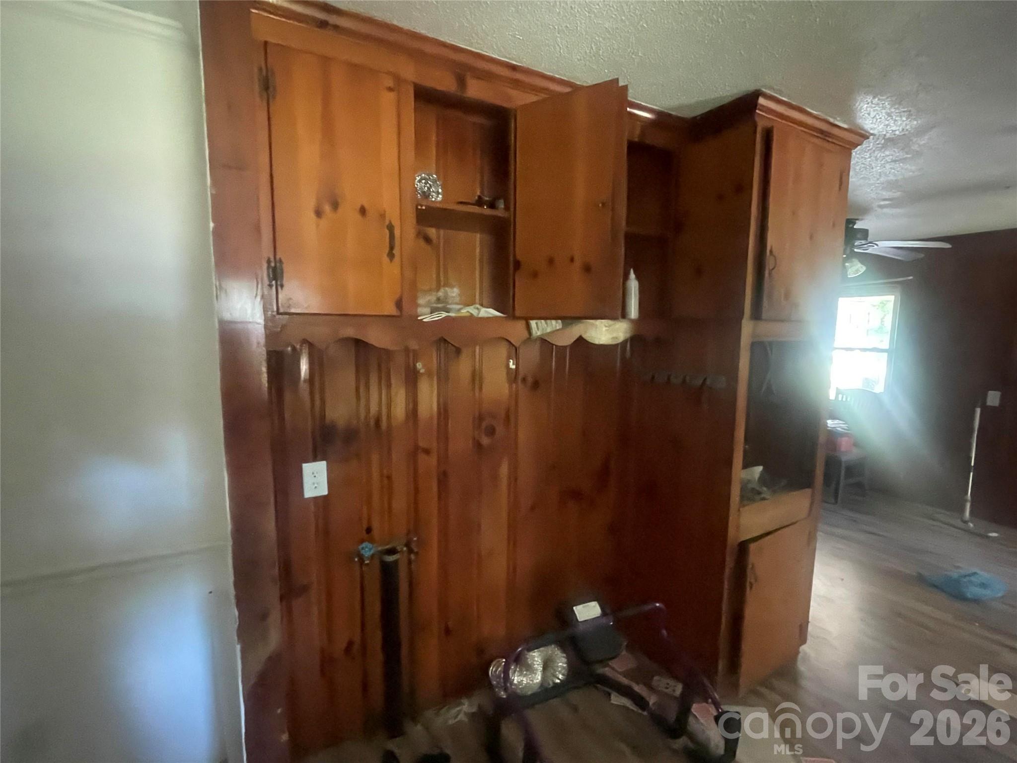 1143 Tyre Drive — Salisbury