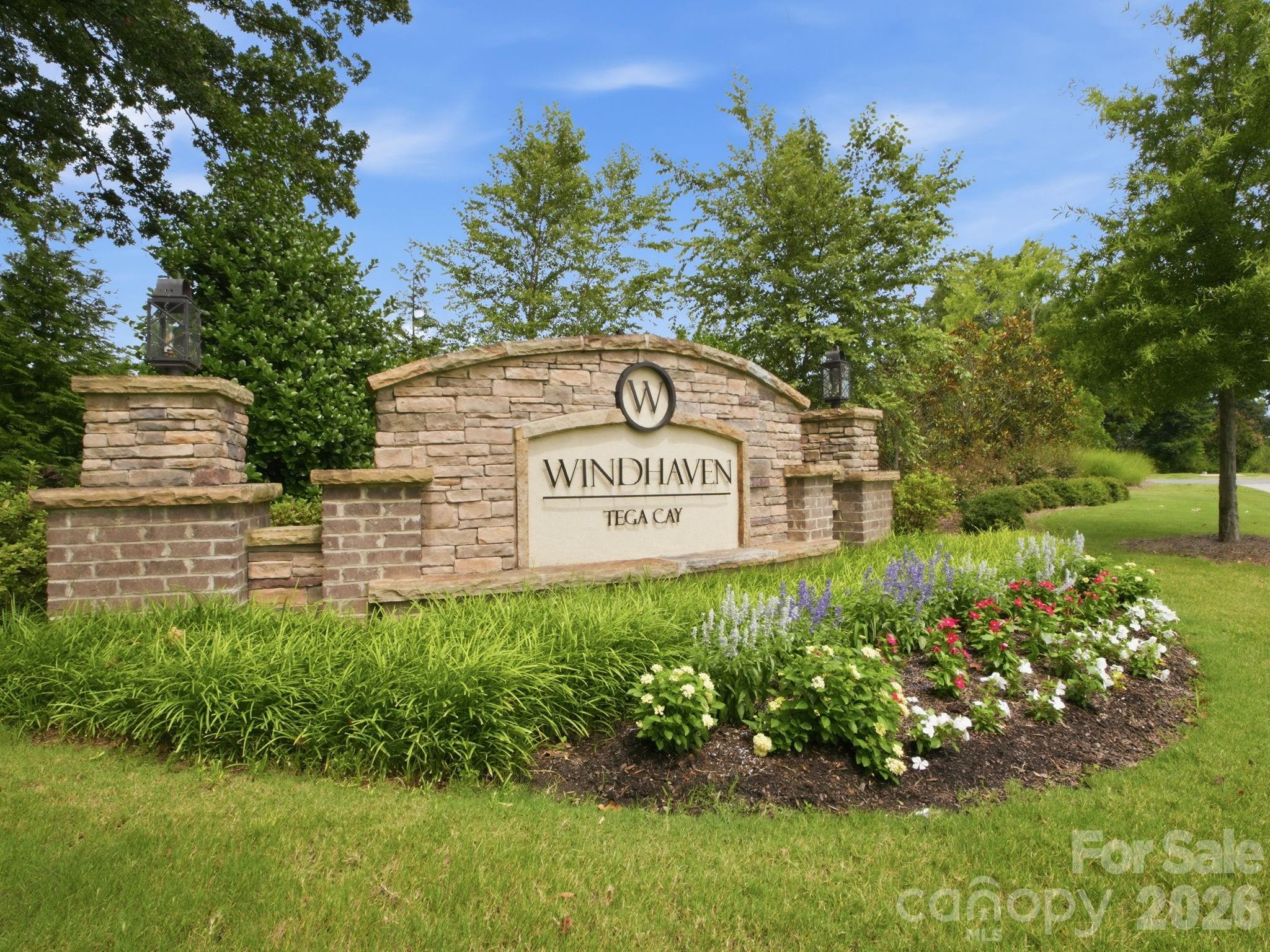 4047 Havenport Circle — Tega Cay