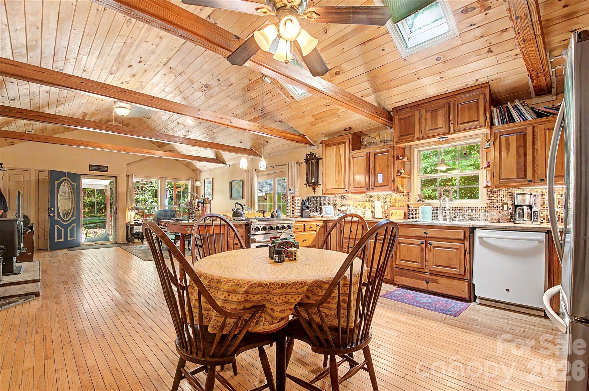 76 Winsome Trail — Hendersonville
