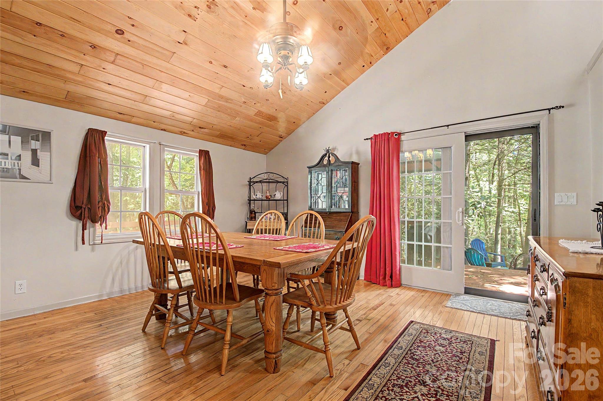 76 Winsome Trail — Hendersonville