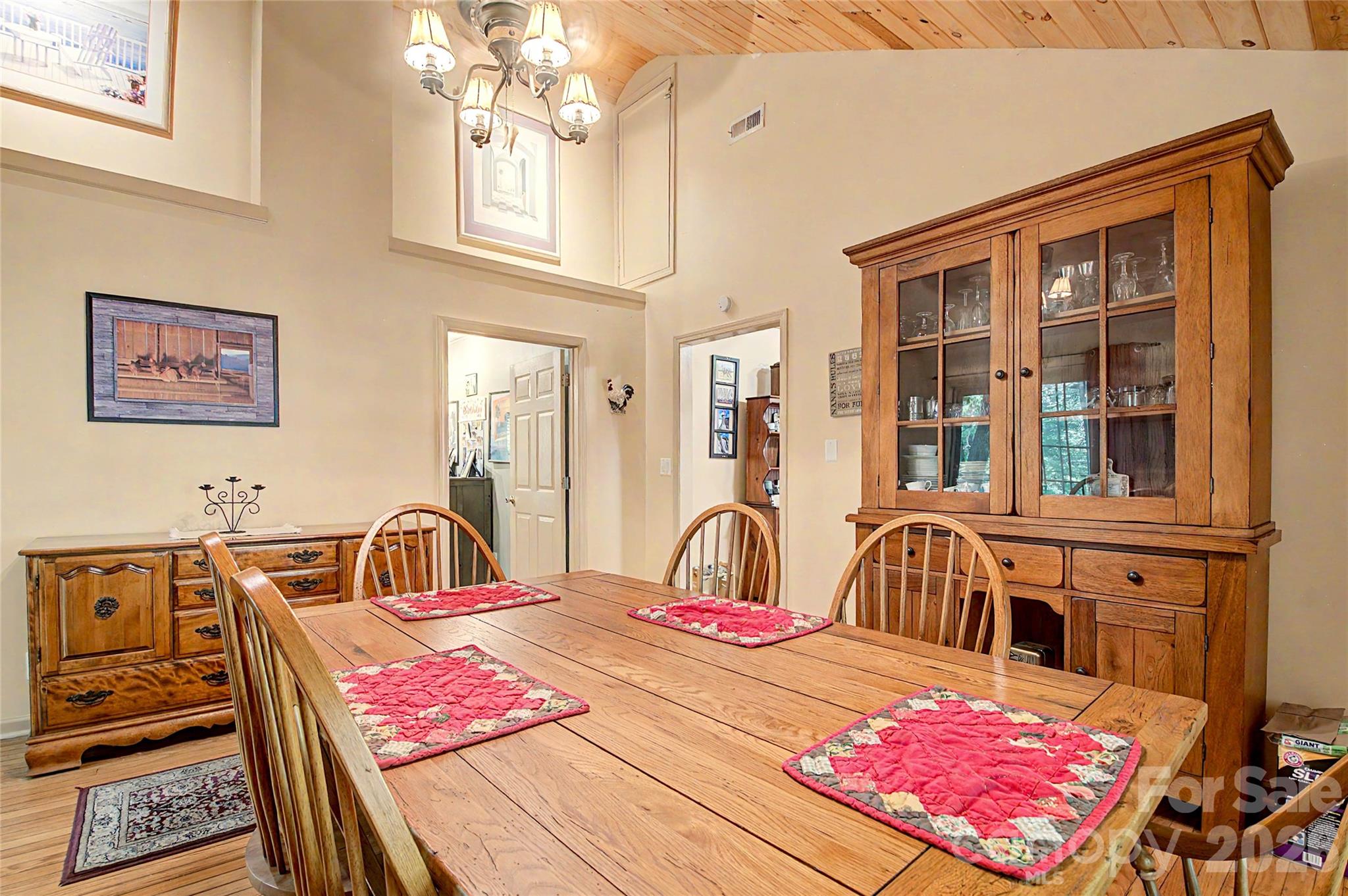 76 Winsome Trail — Hendersonville