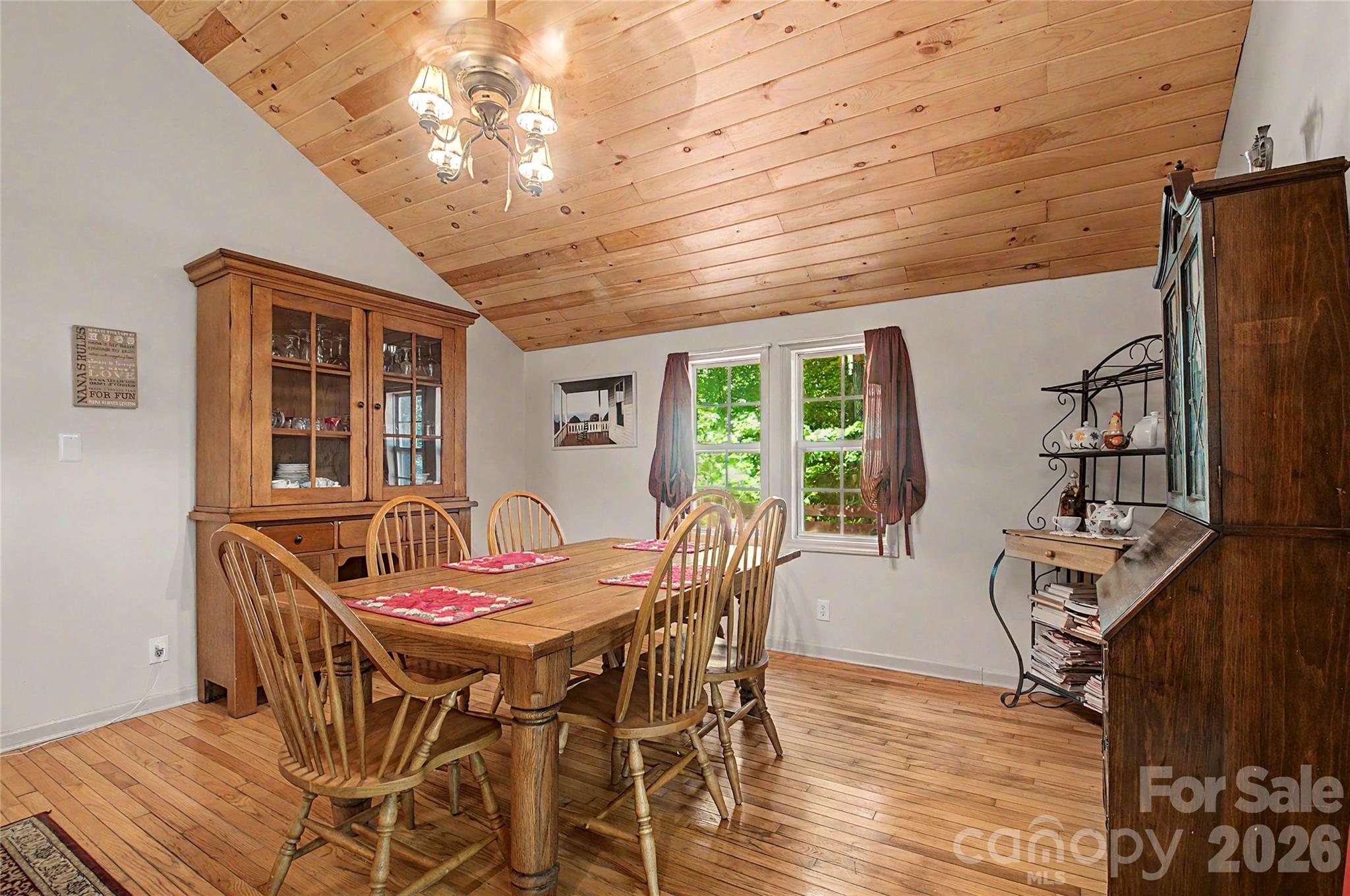 76 Winsome Trail — Hendersonville