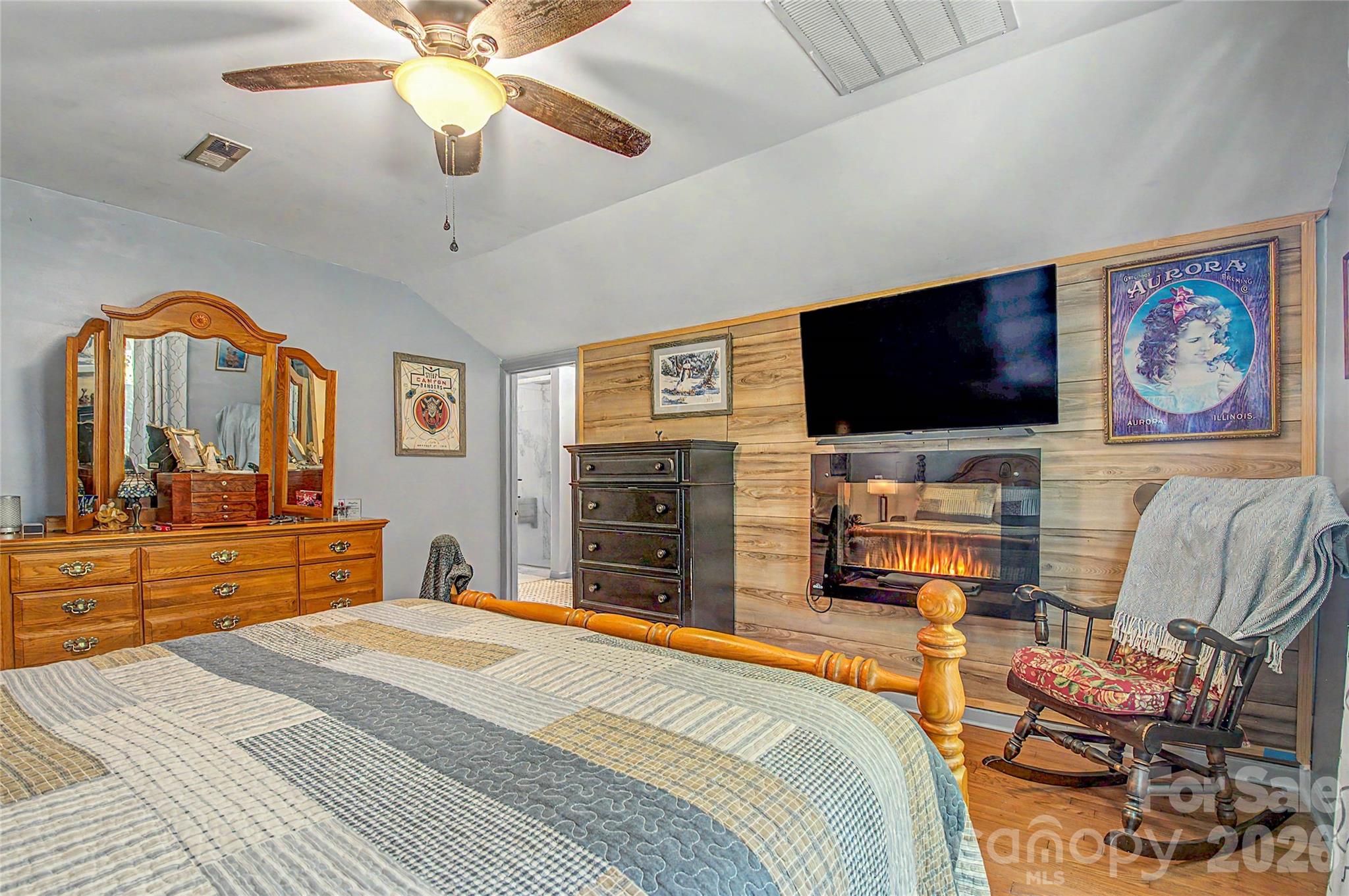 76 Winsome Trail — Hendersonville