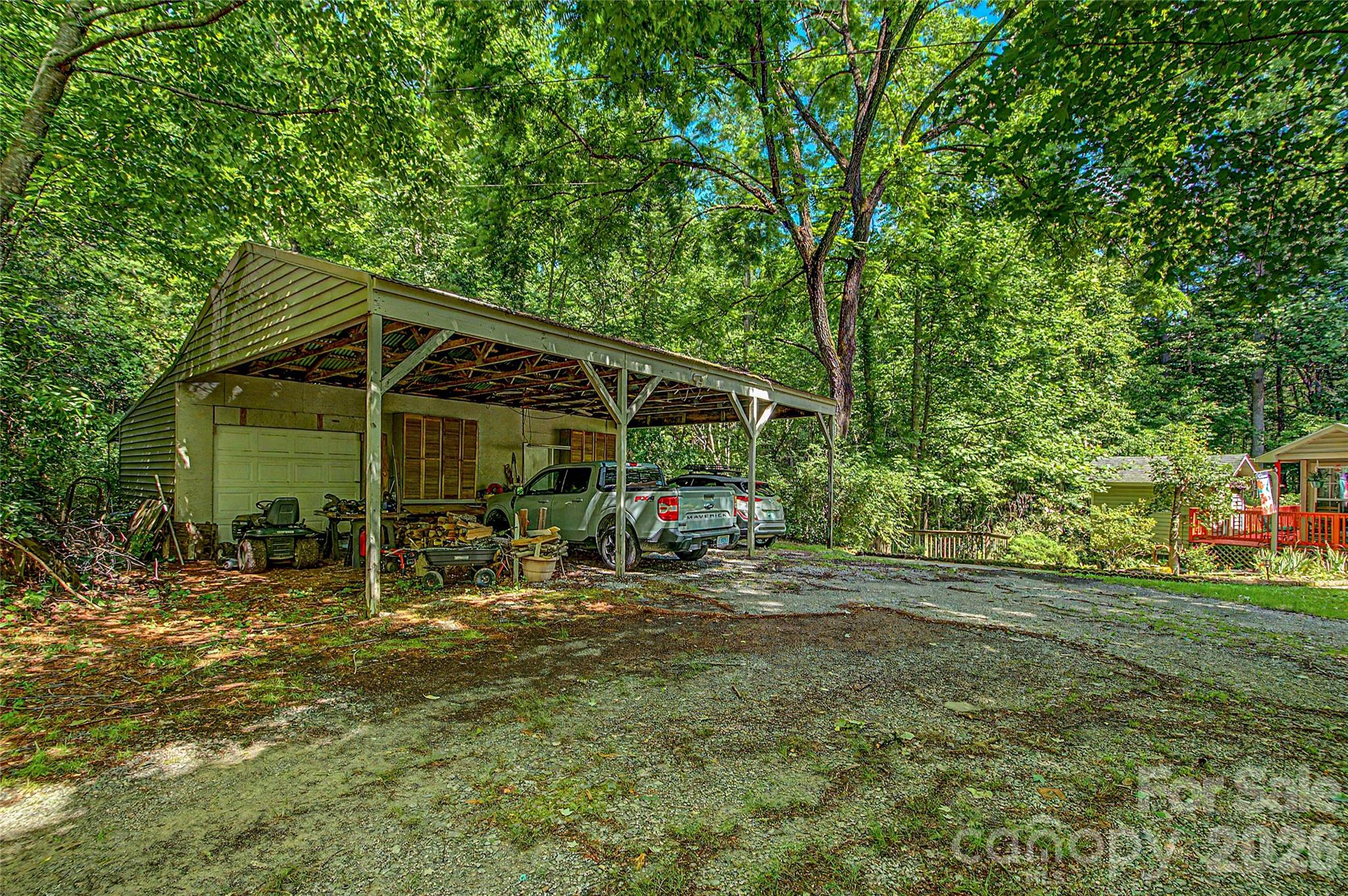 76 Winsome Trail — Hendersonville