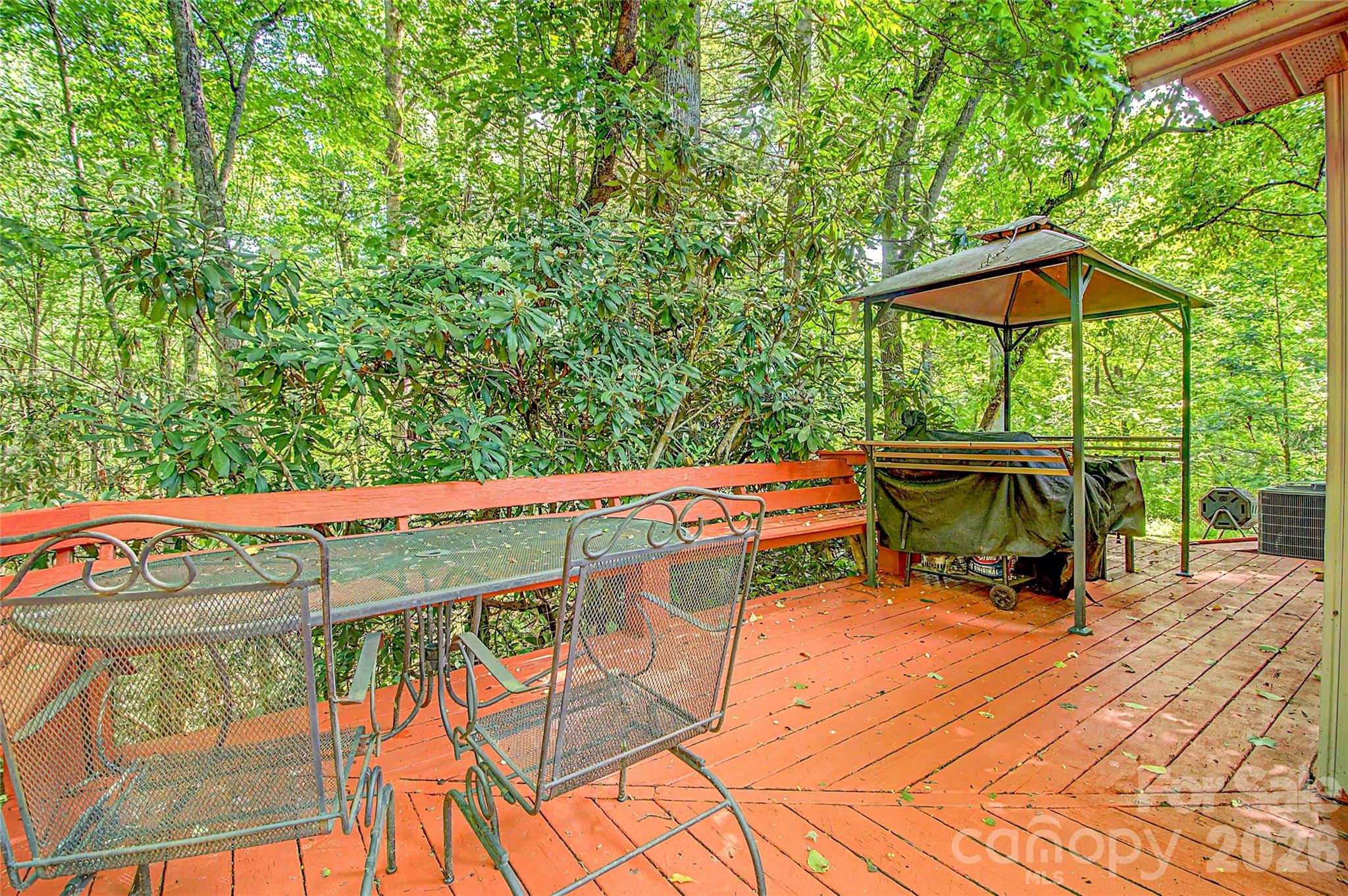 76 Winsome Trail — Hendersonville