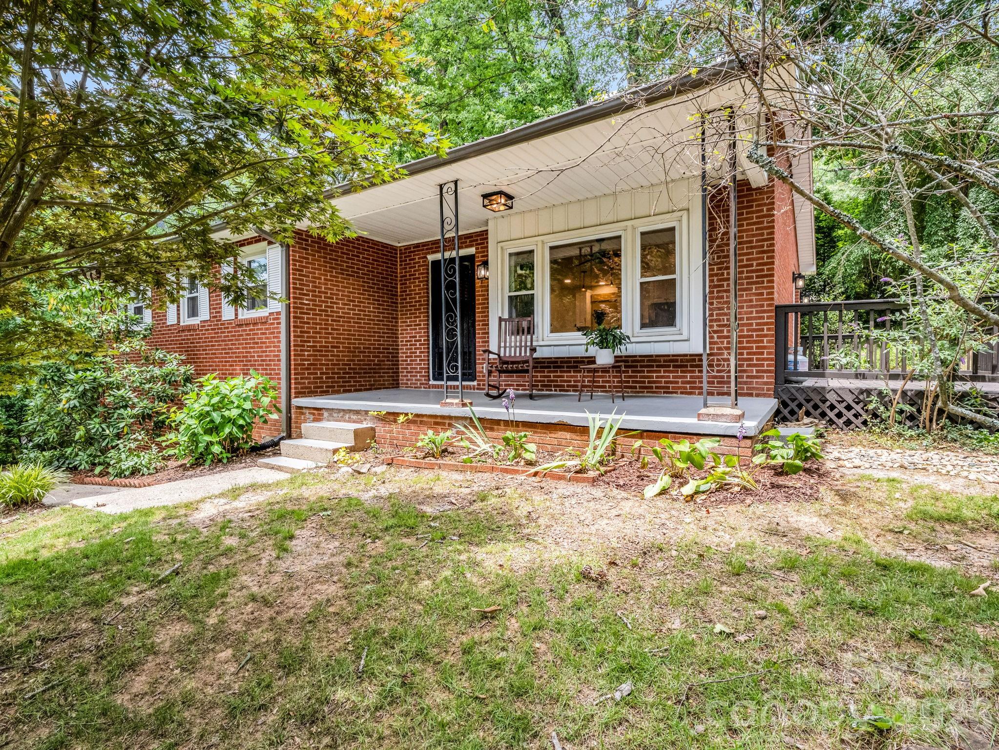 14 Penelope Street — Black Mountain