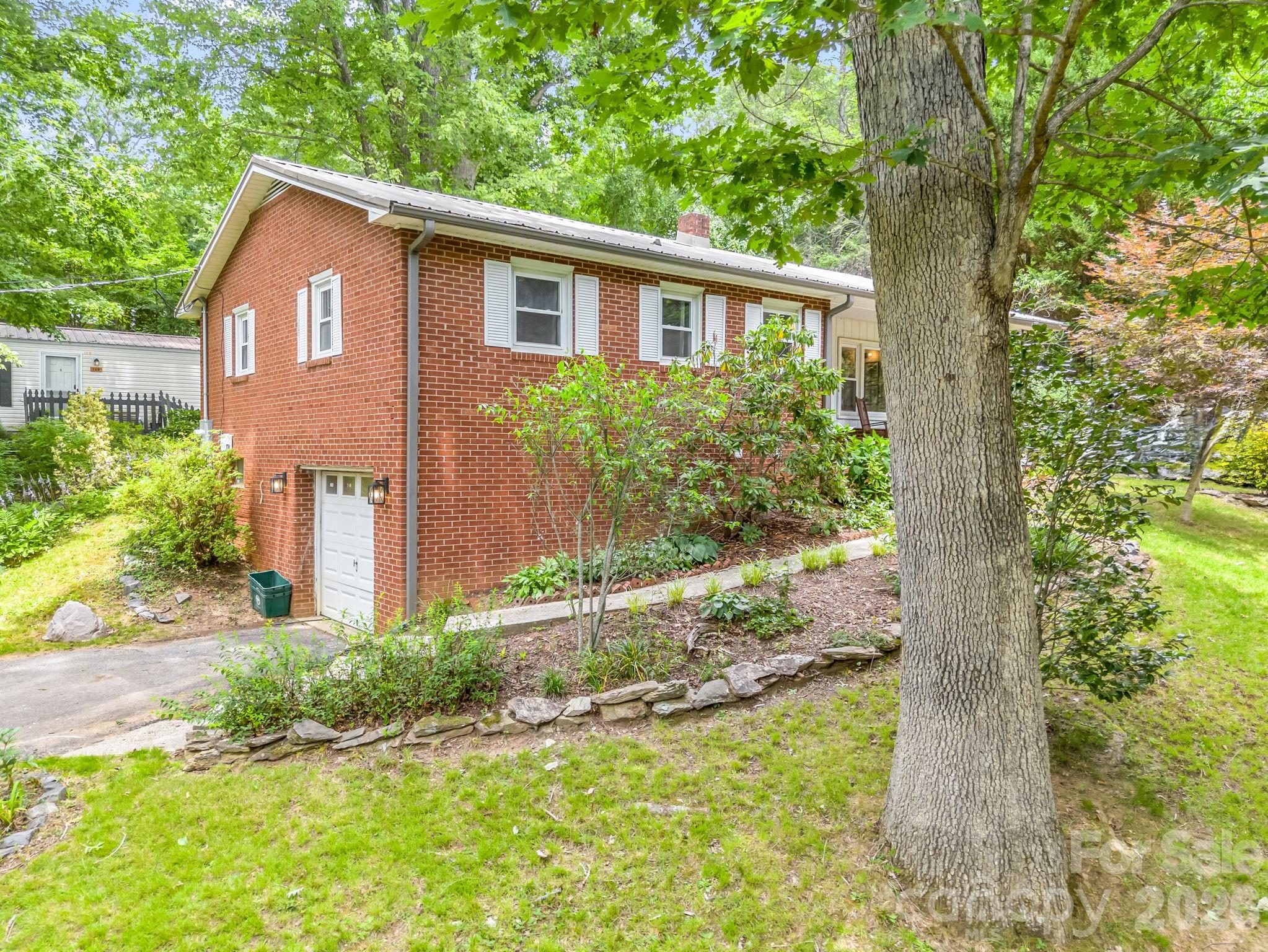 14 Penelope Street — Black Mountain