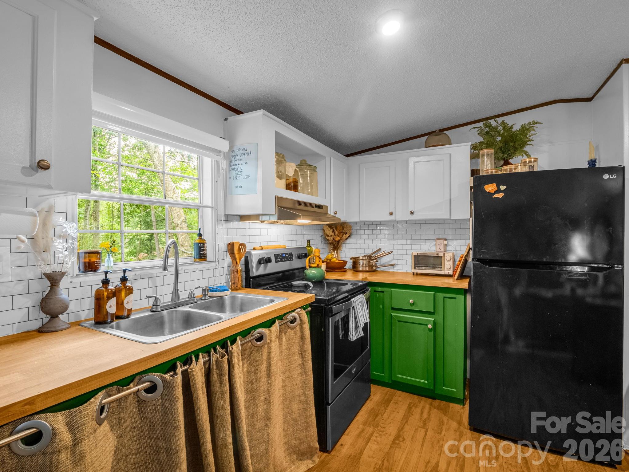 14 Penelope Street — Black Mountain