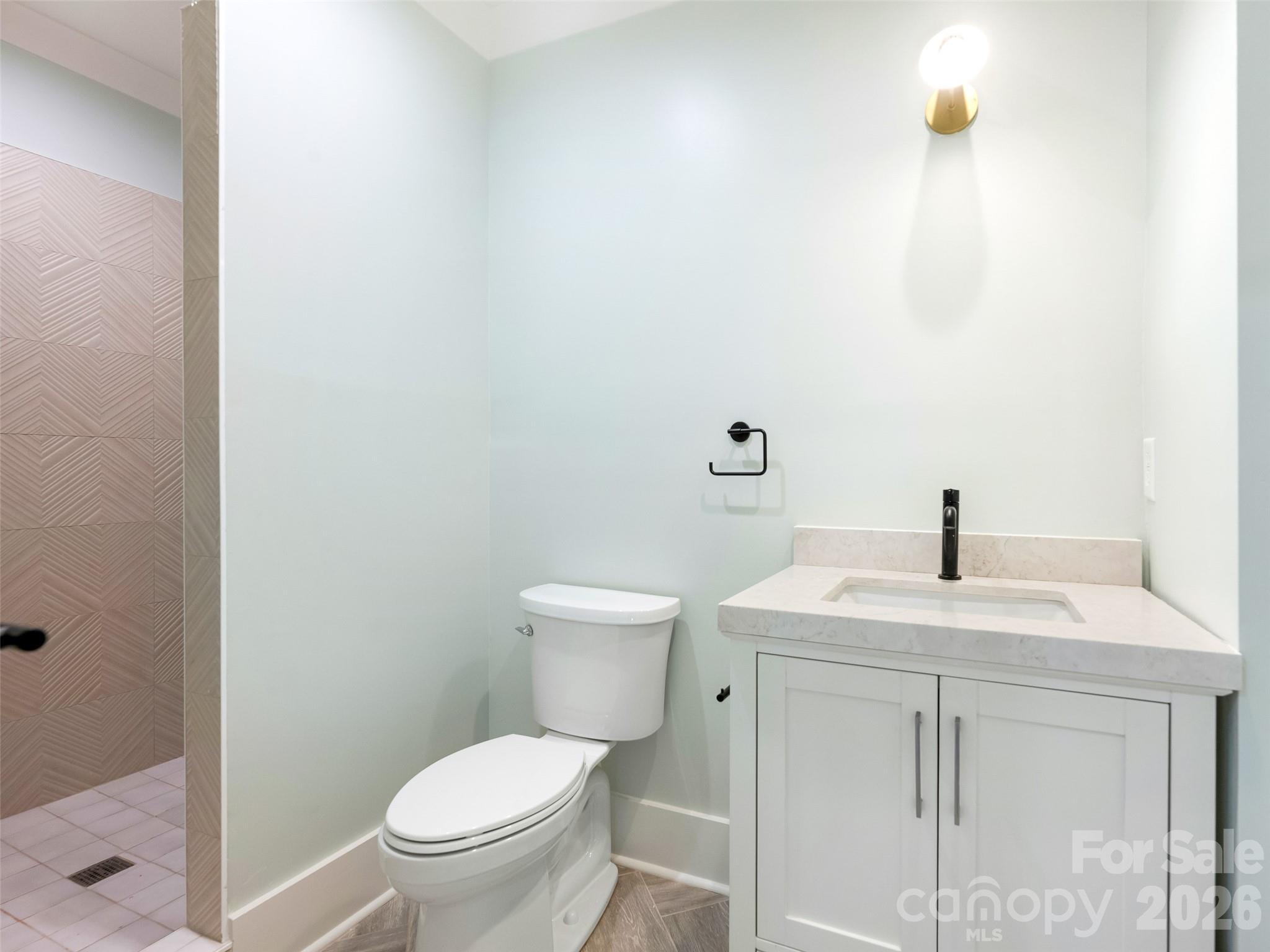 6740 Newhall Road — Charlotte