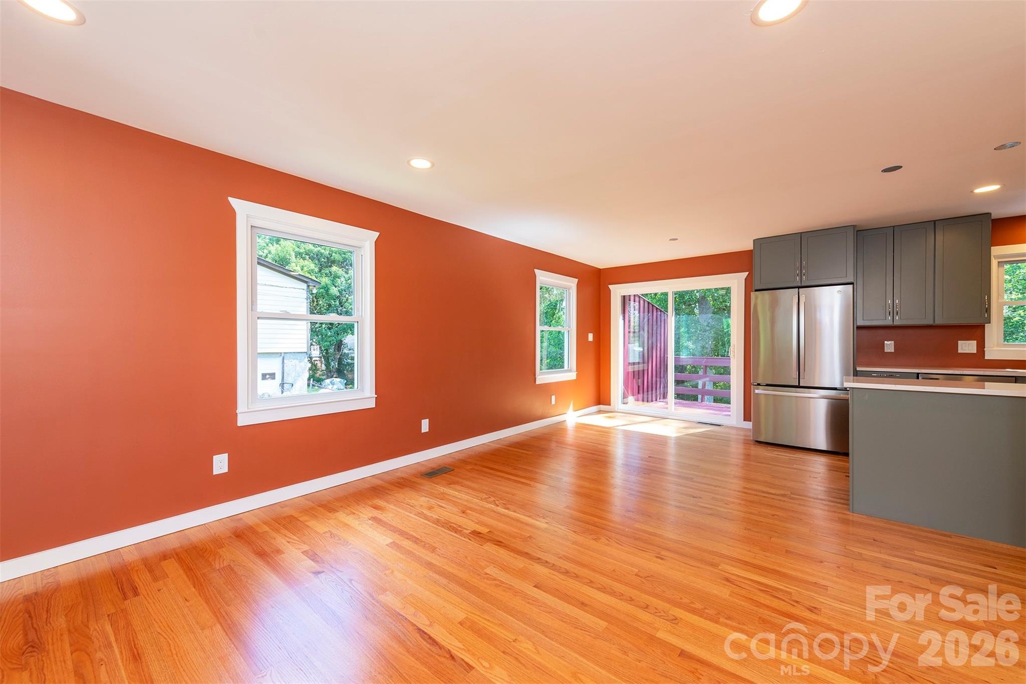 32 Harnett Street — Asheville