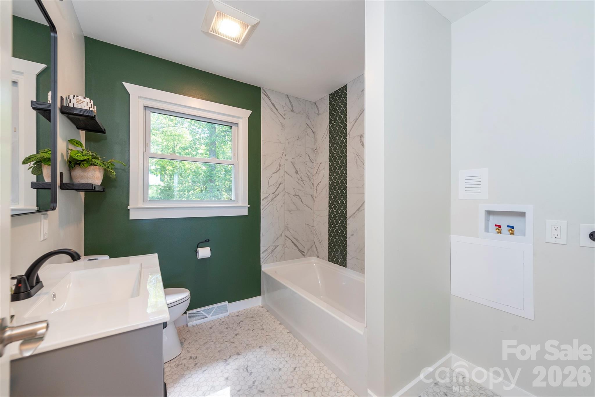 32 Harnett Street — Asheville