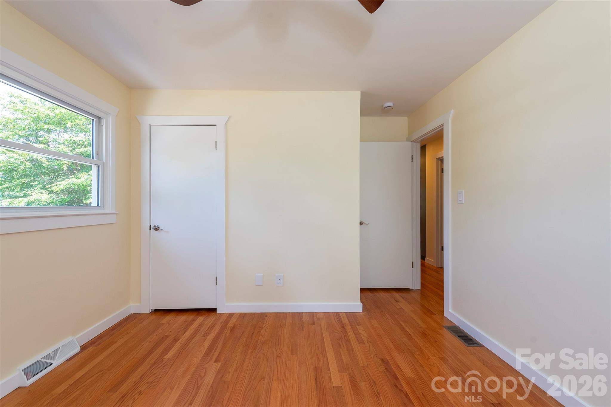 32 Harnett Street — Asheville