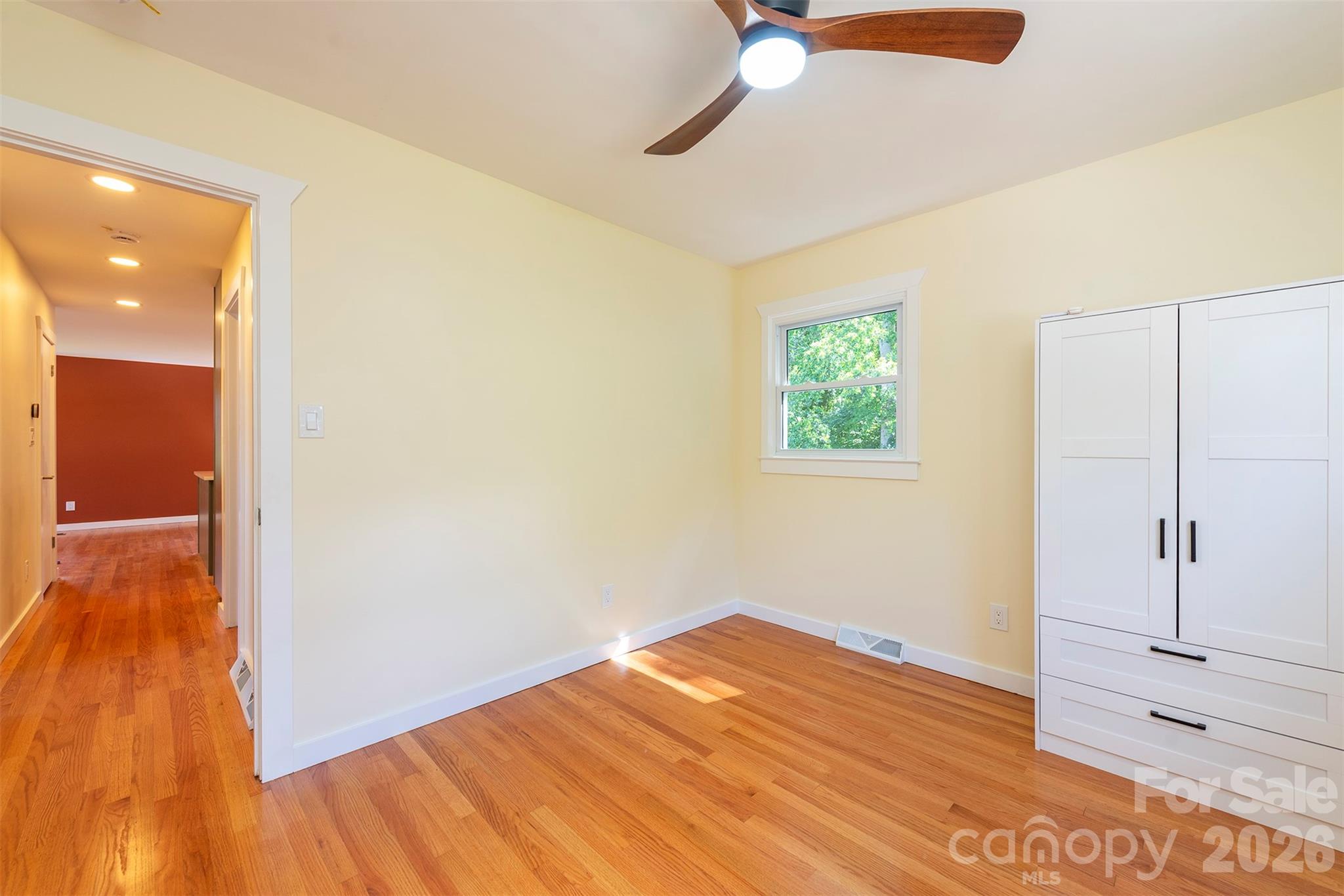 32 Harnett Street — Asheville