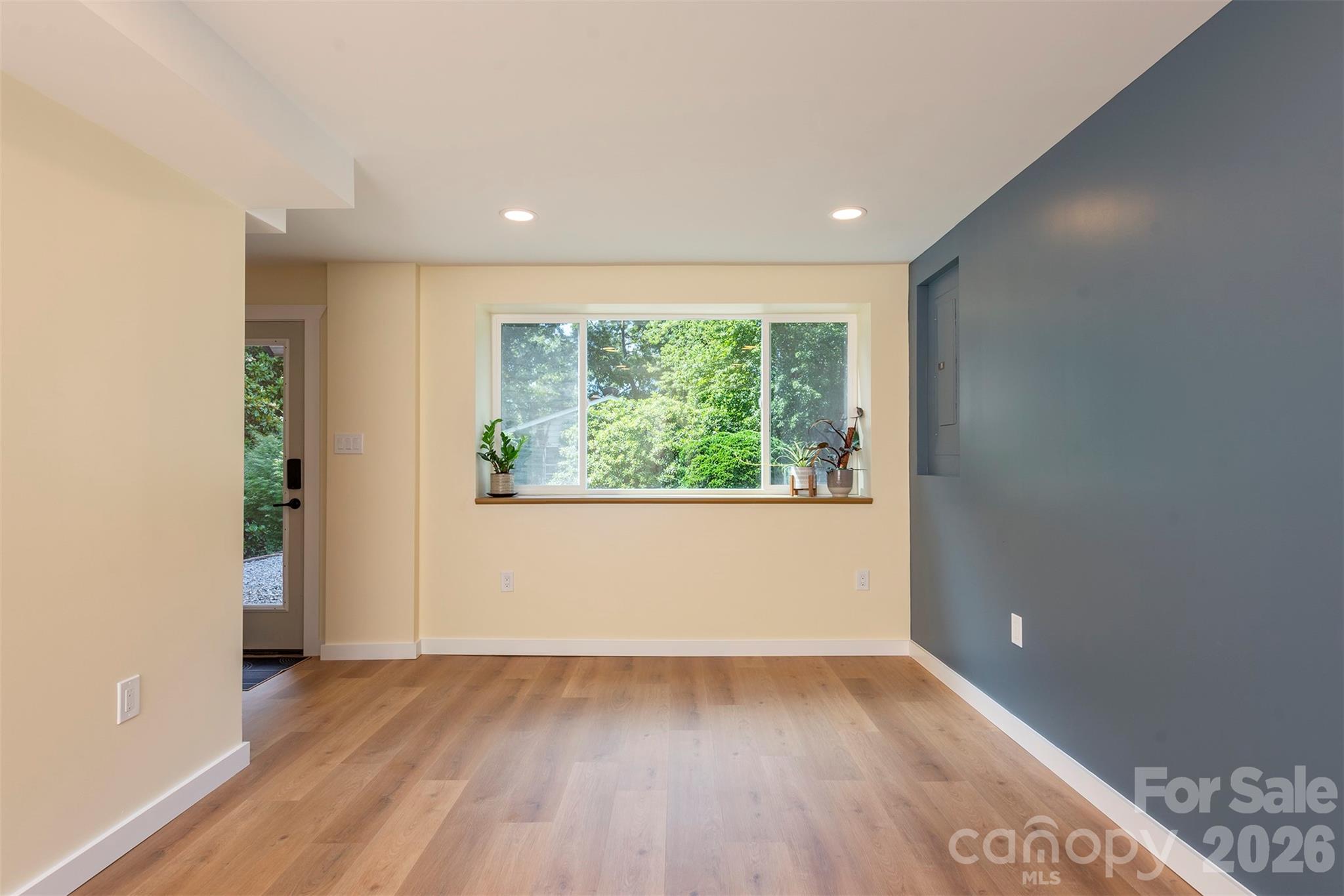 32 Harnett Street — Asheville