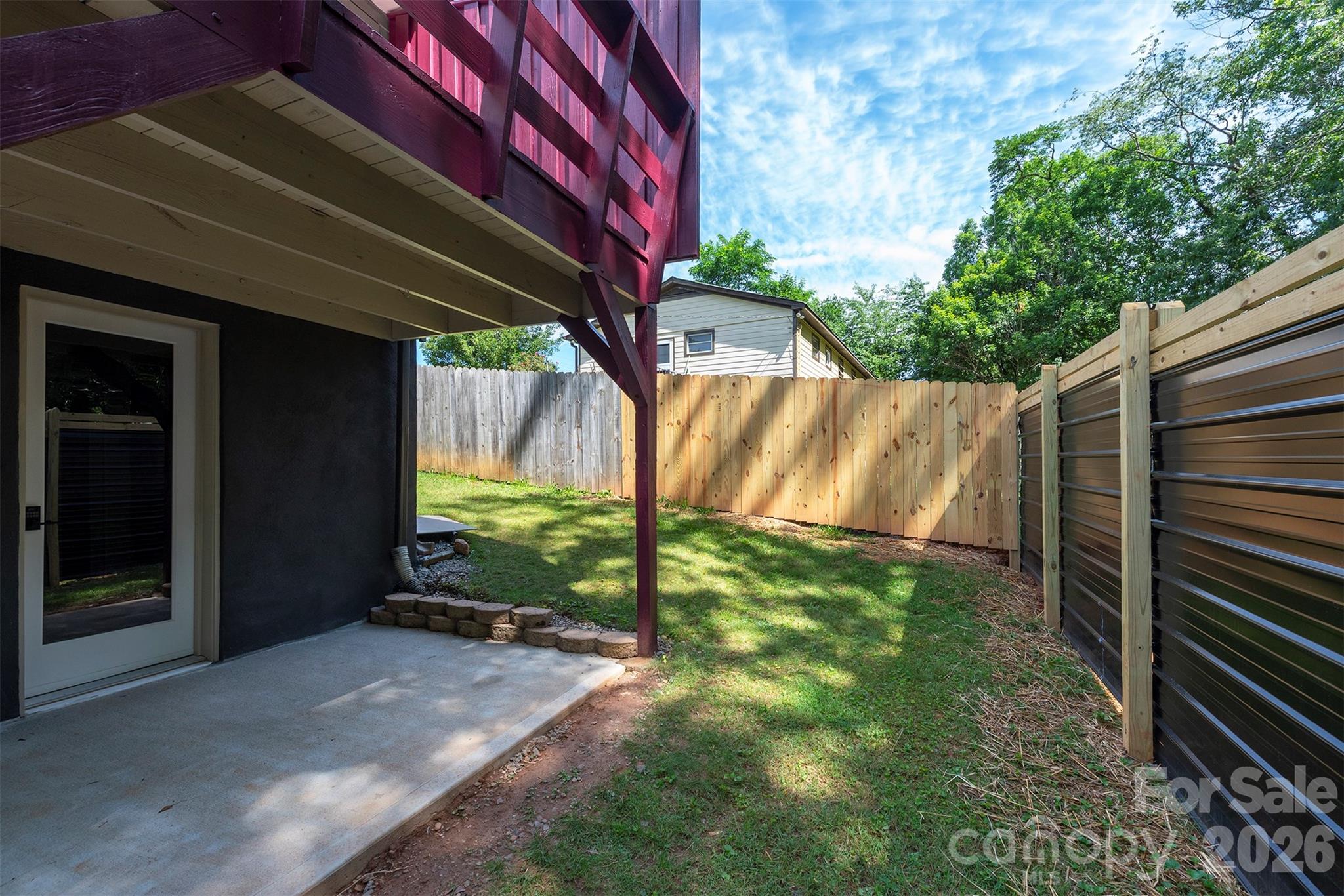 32 Harnett Street — Asheville