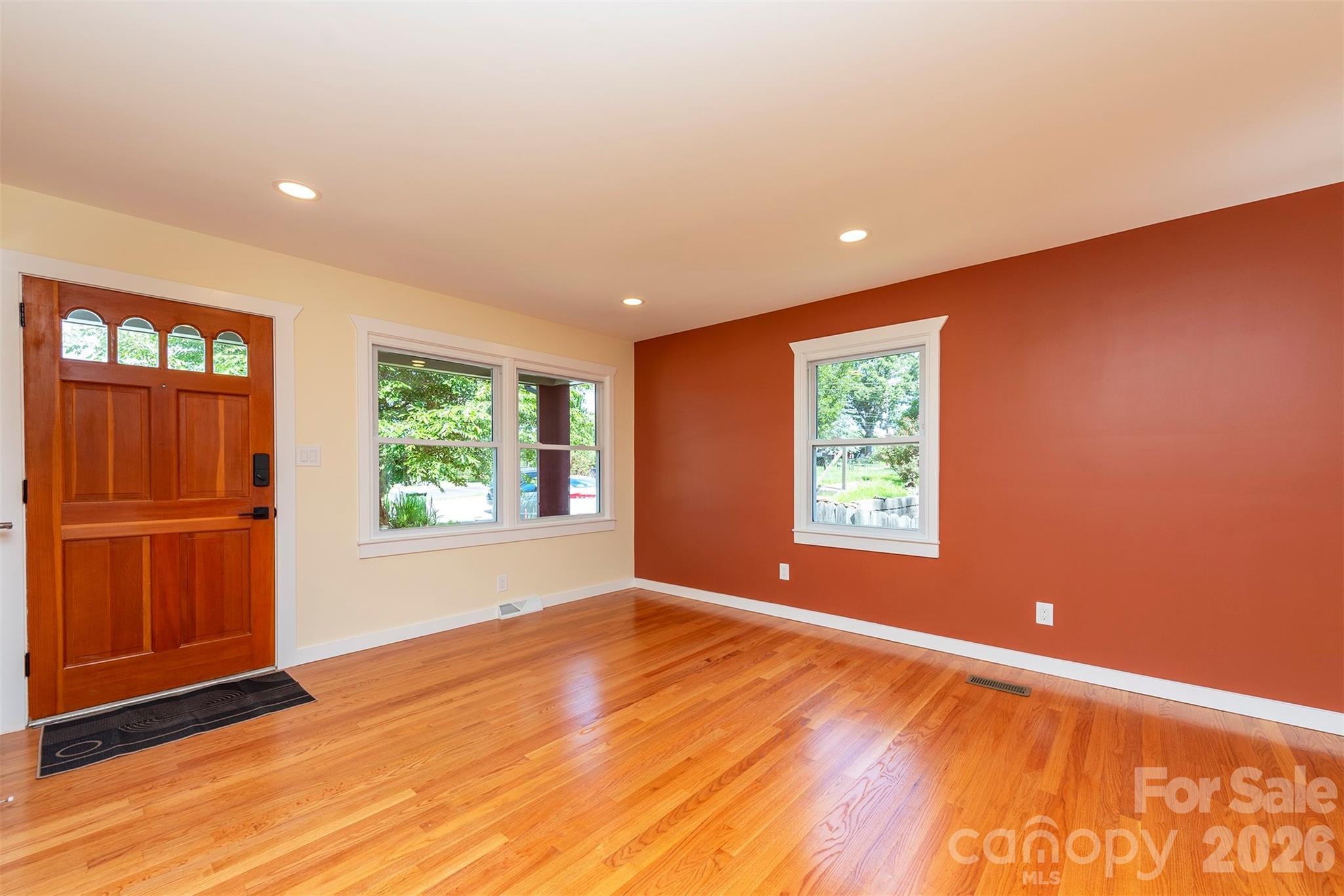 32 Harnett Street — Asheville