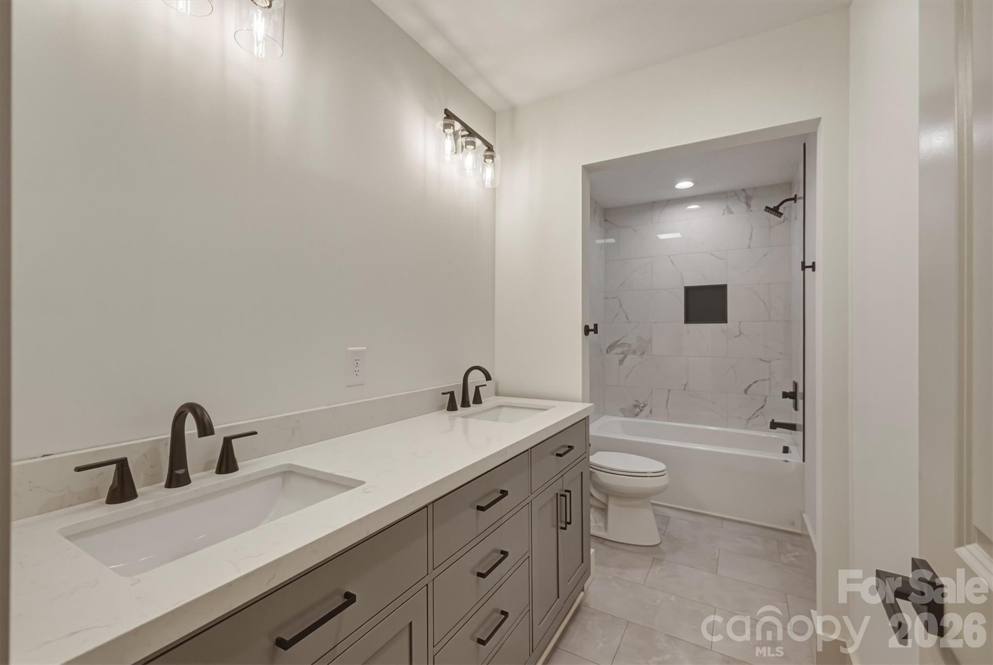 5676 MARBLESTONE Drive — Granite Falls