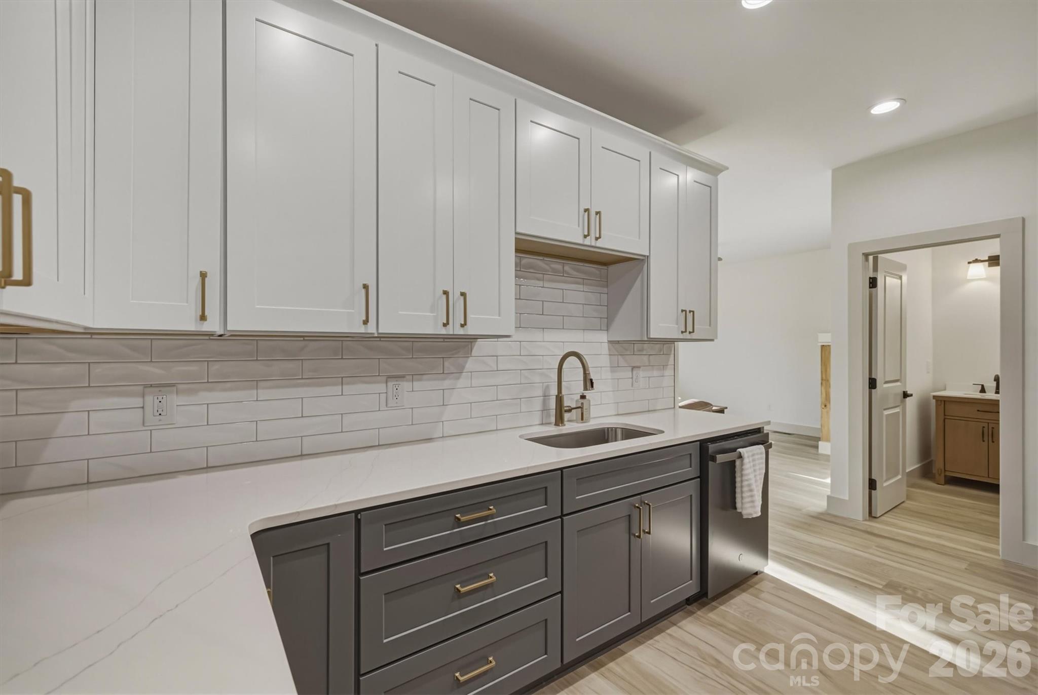 5676 MARBLESTONE Drive — Granite Falls