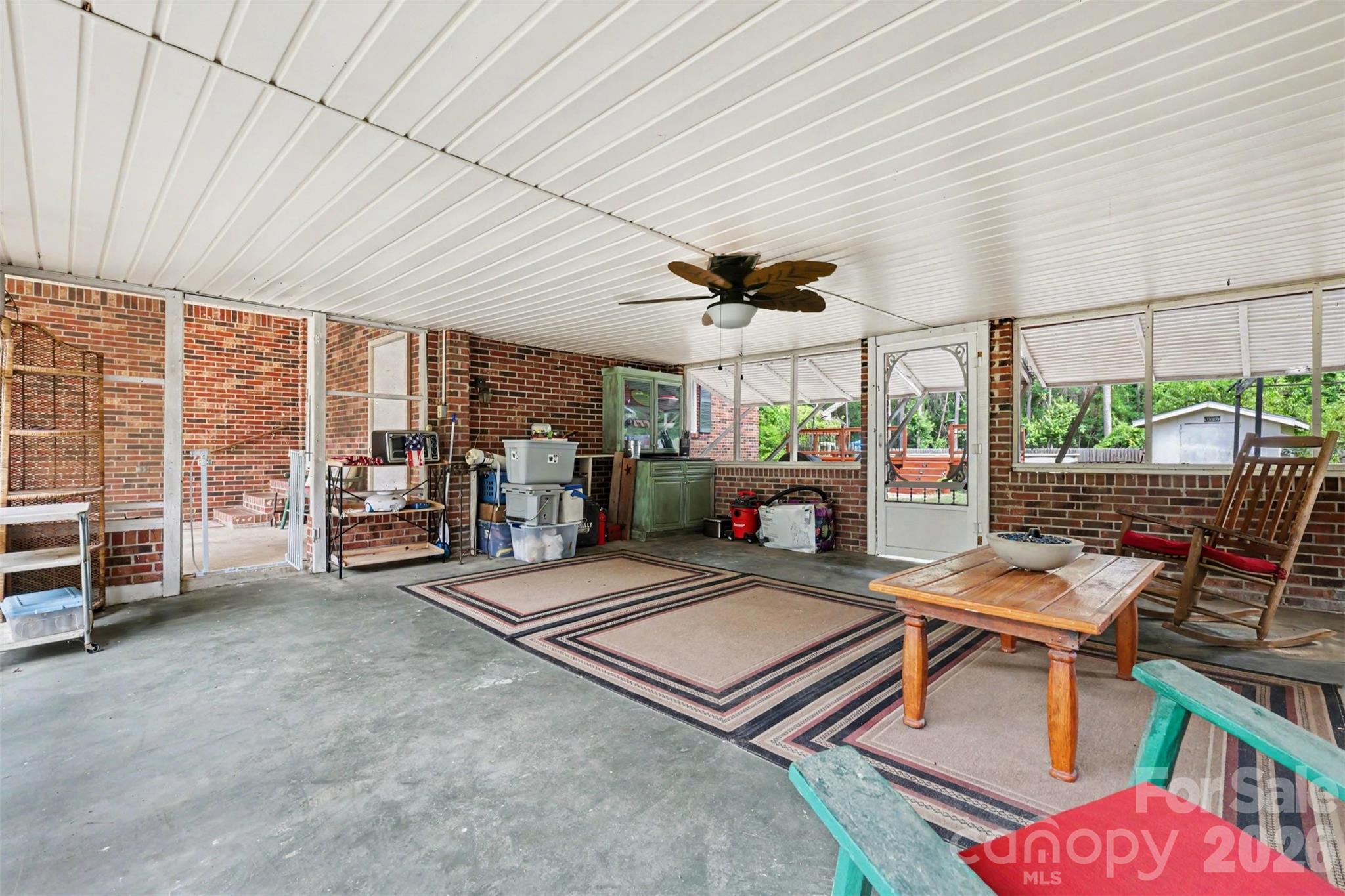 6774 Woodhaven Road — Kershaw