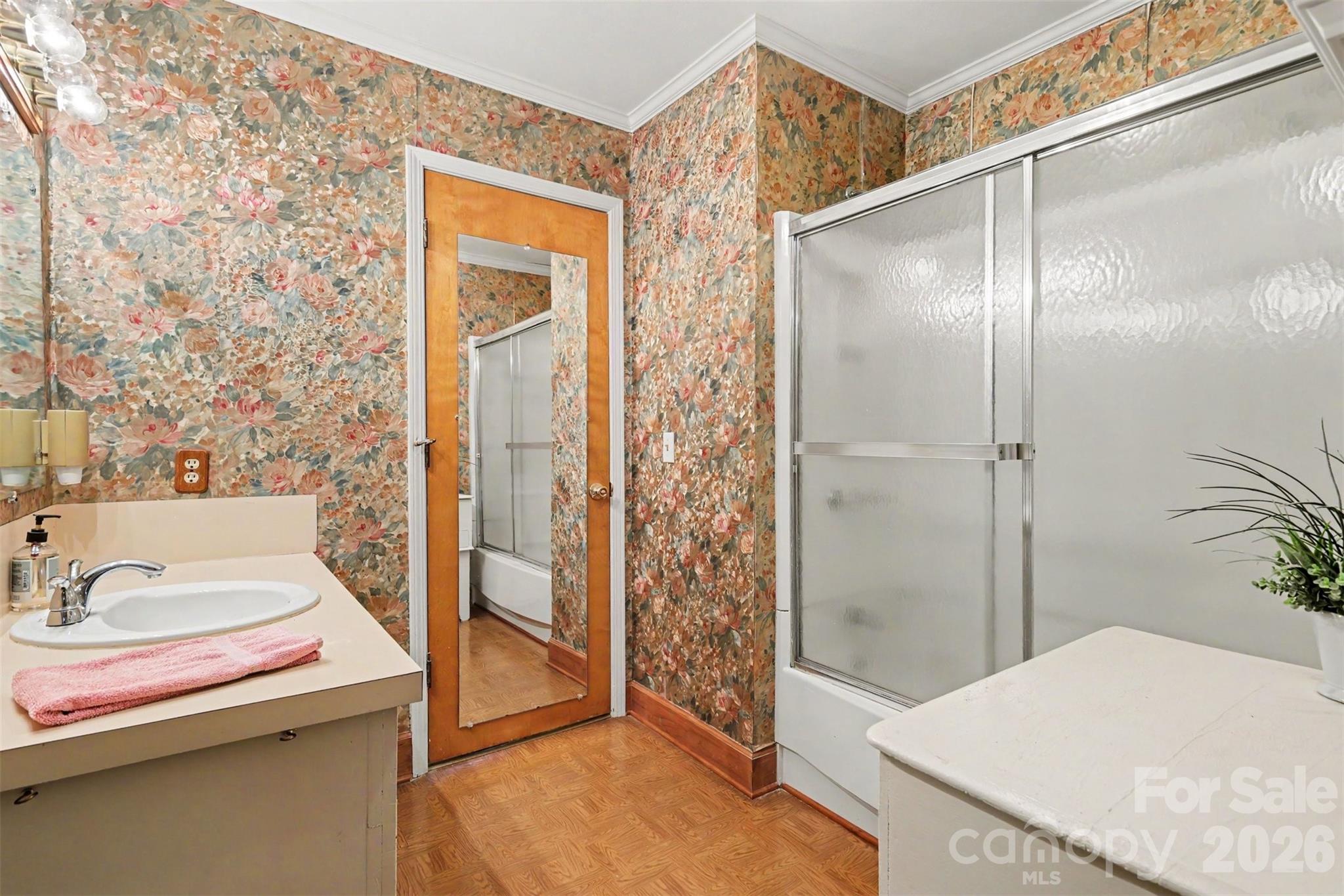 6774 Woodhaven Road — Kershaw