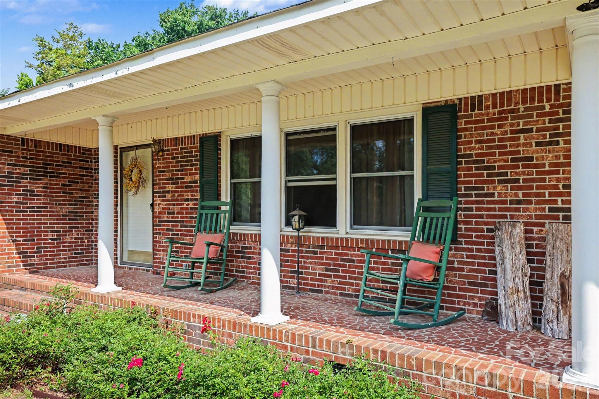 6774 Woodhaven Road — Kershaw