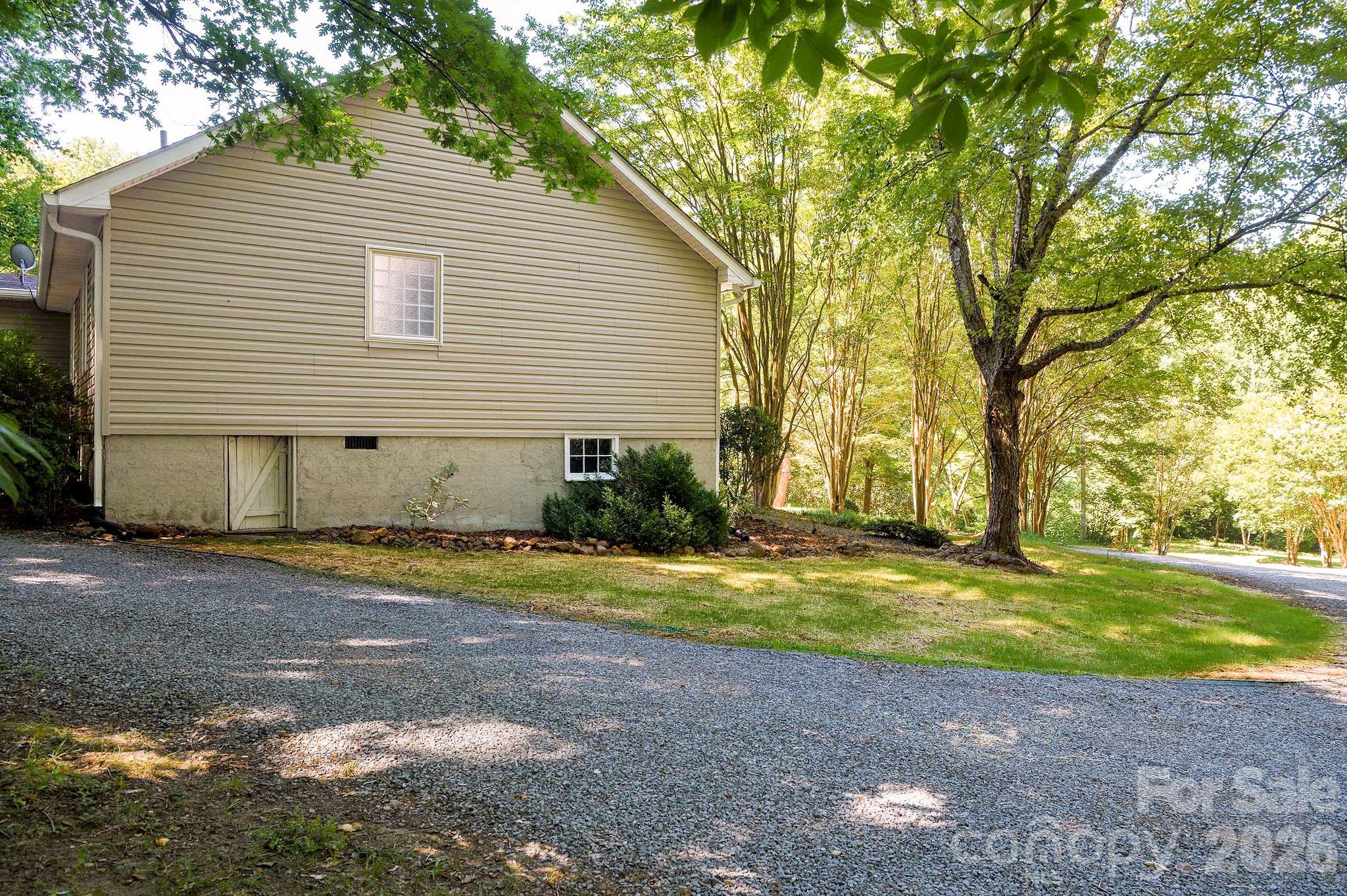 135 Brookhaven Lane — Advance