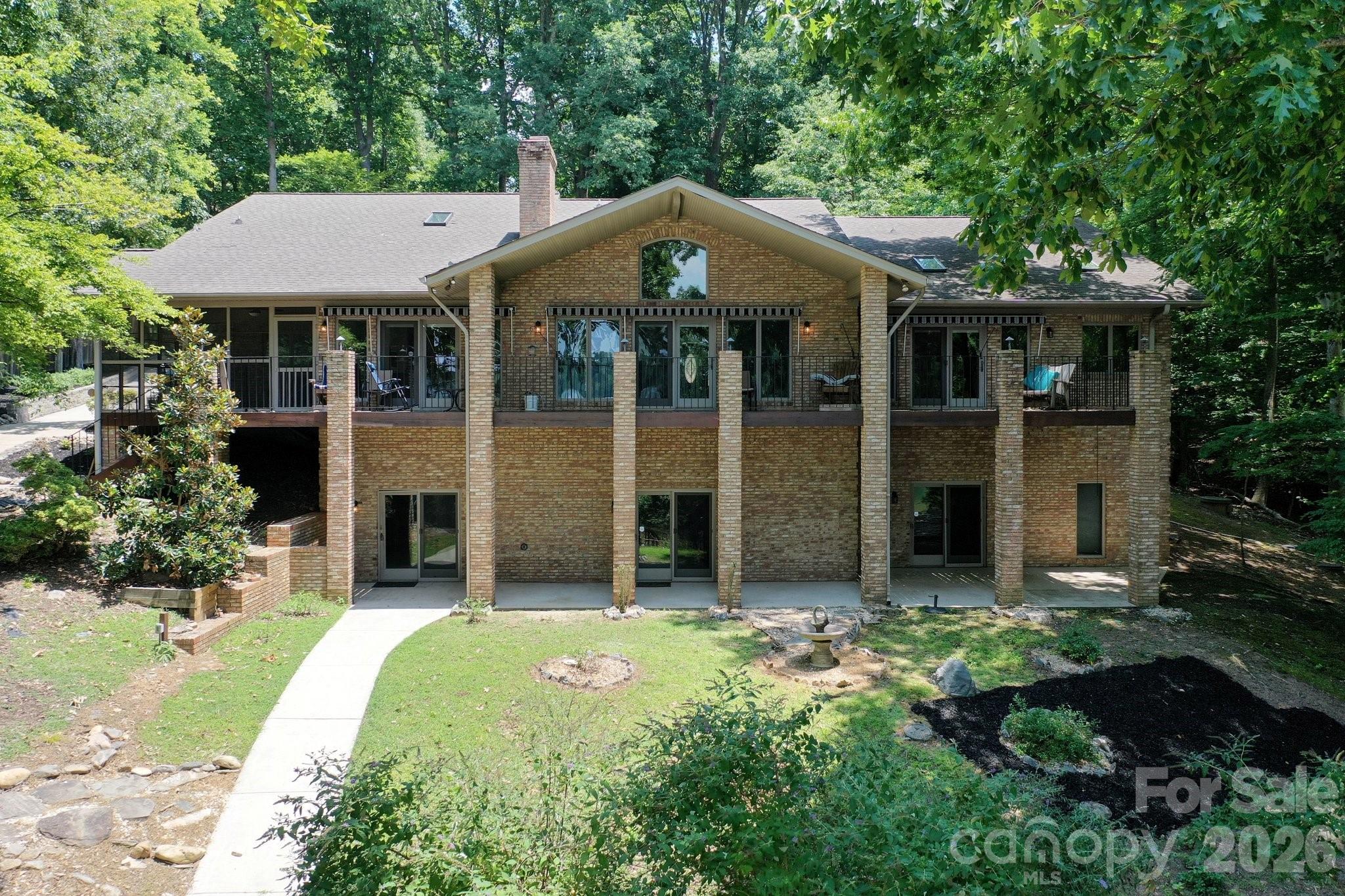 105 Quail Lane — Mooresville