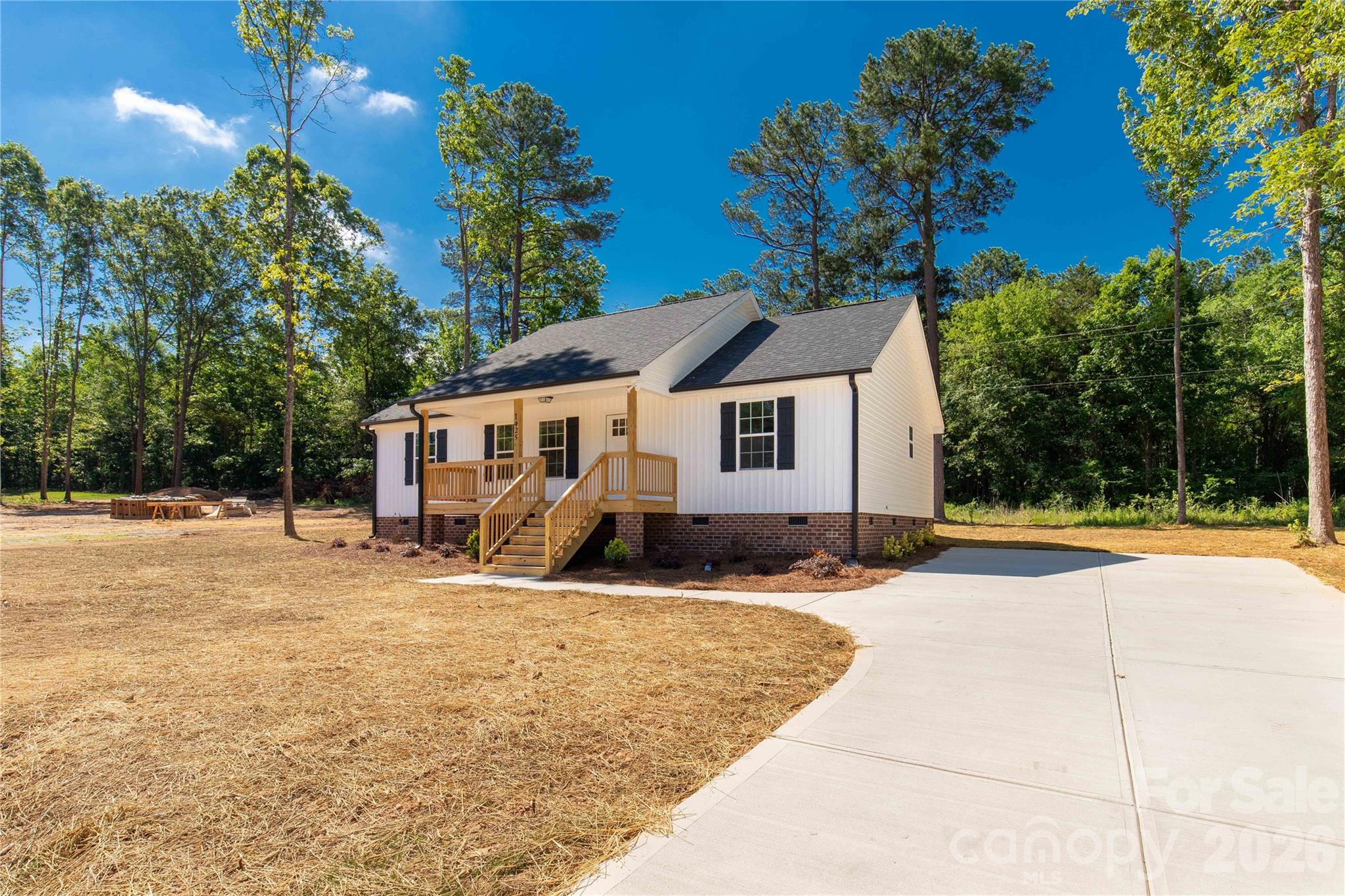 1425 Mack Drive — McConnells