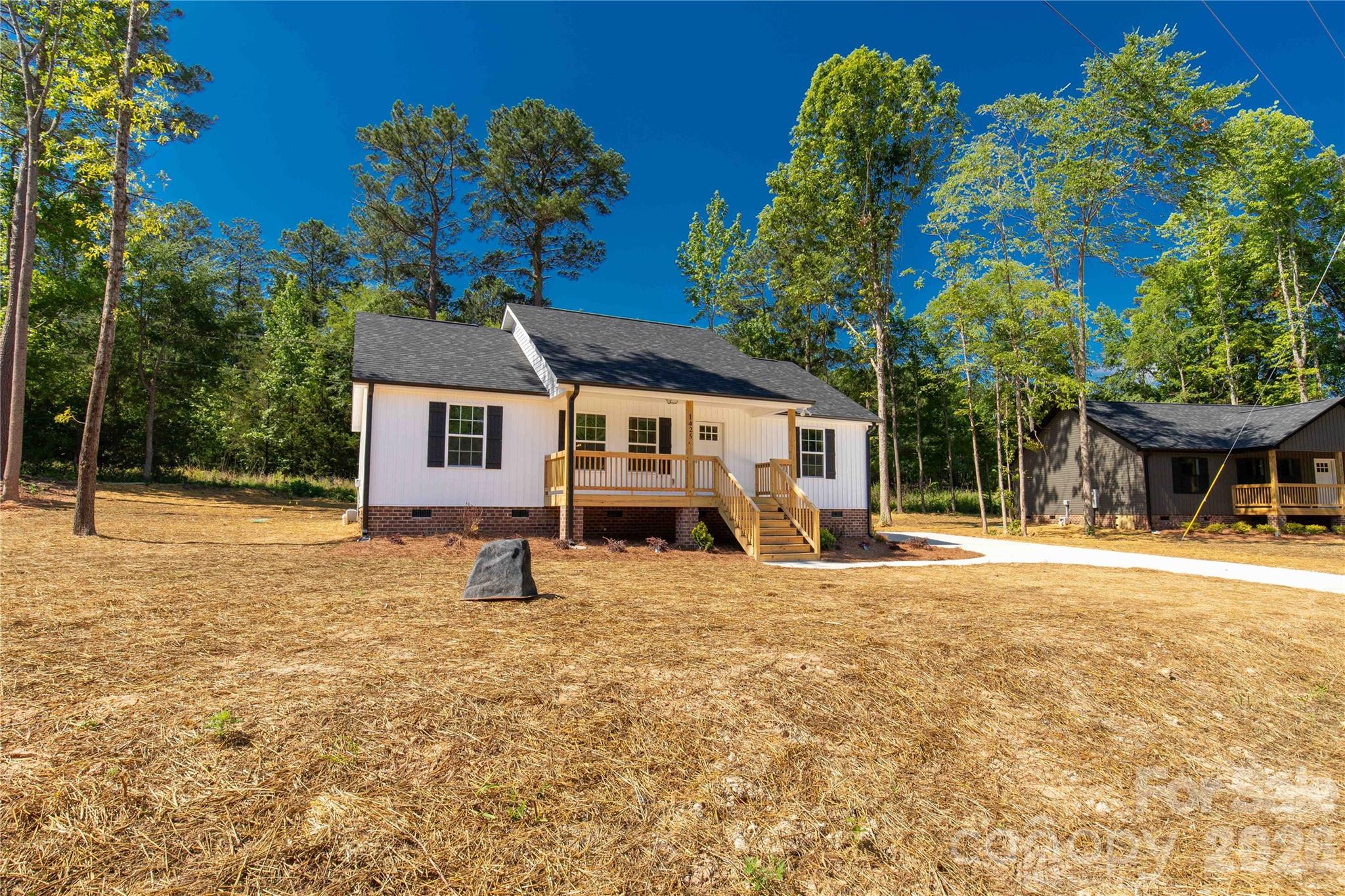 1425 Mack Drive — McConnells