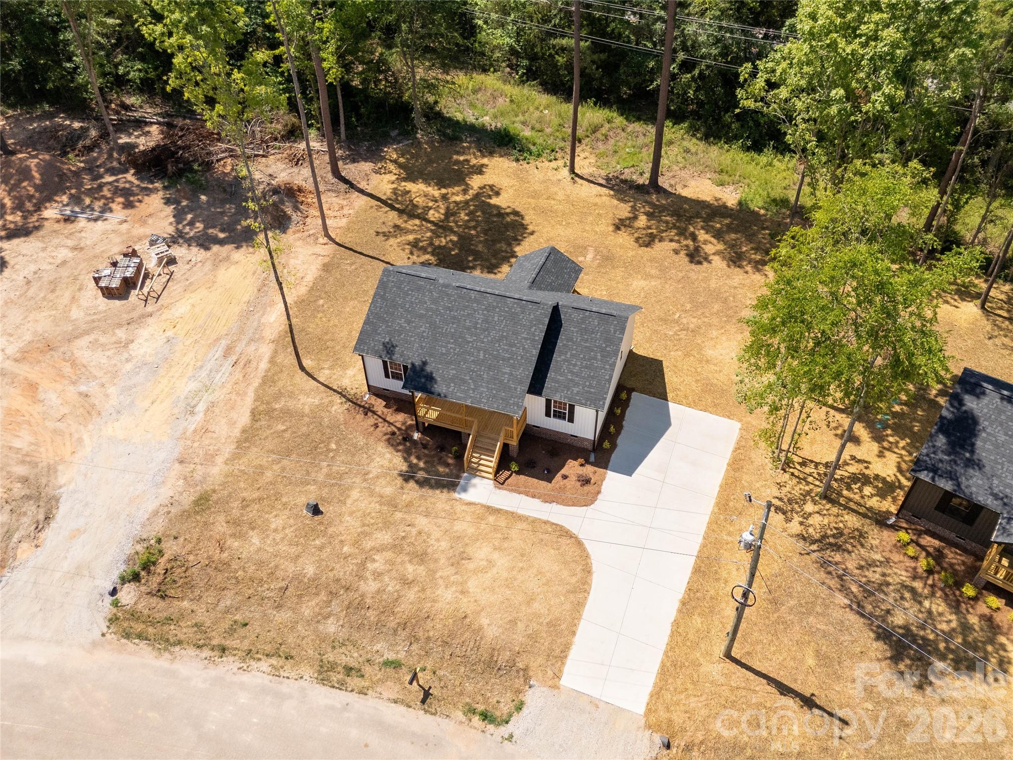 1425 Mack Drive — McConnells