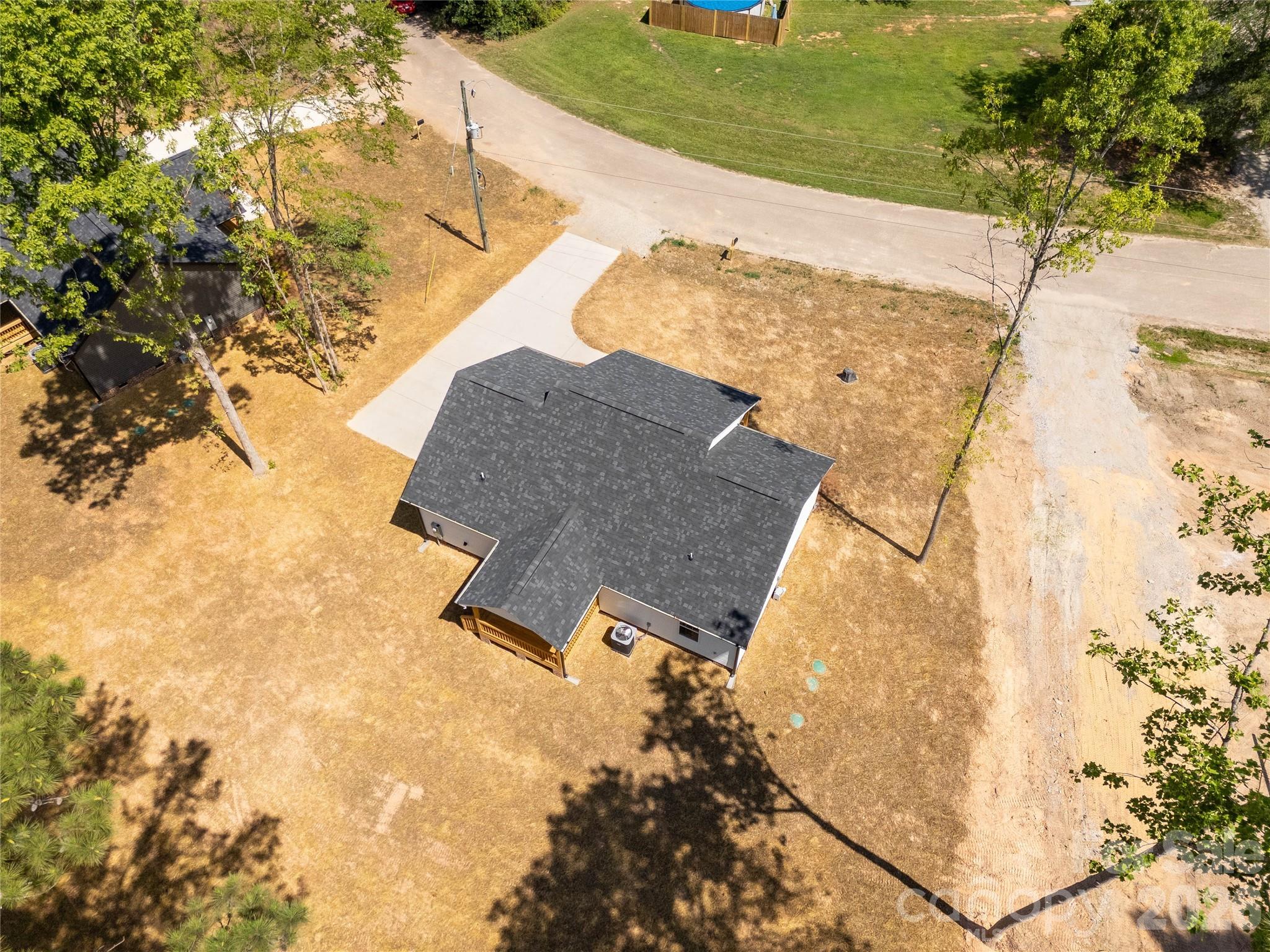 1425 Mack Drive — McConnells