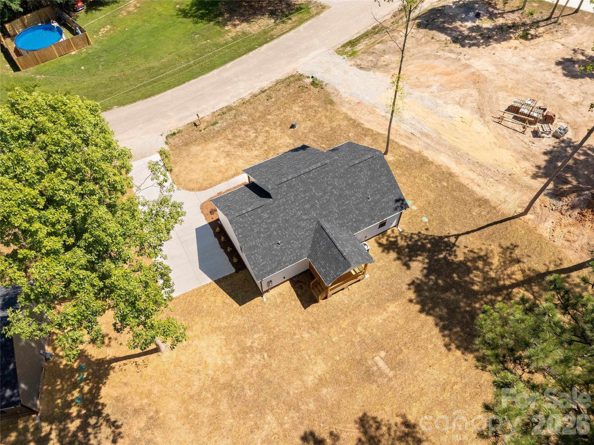 1425 Mack Drive — McConnells