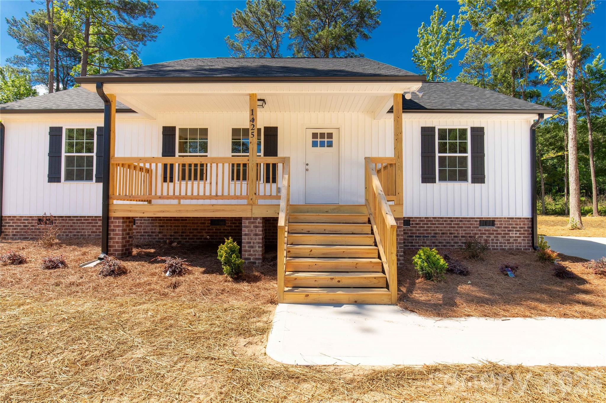 1425 Mack Drive — McConnells
