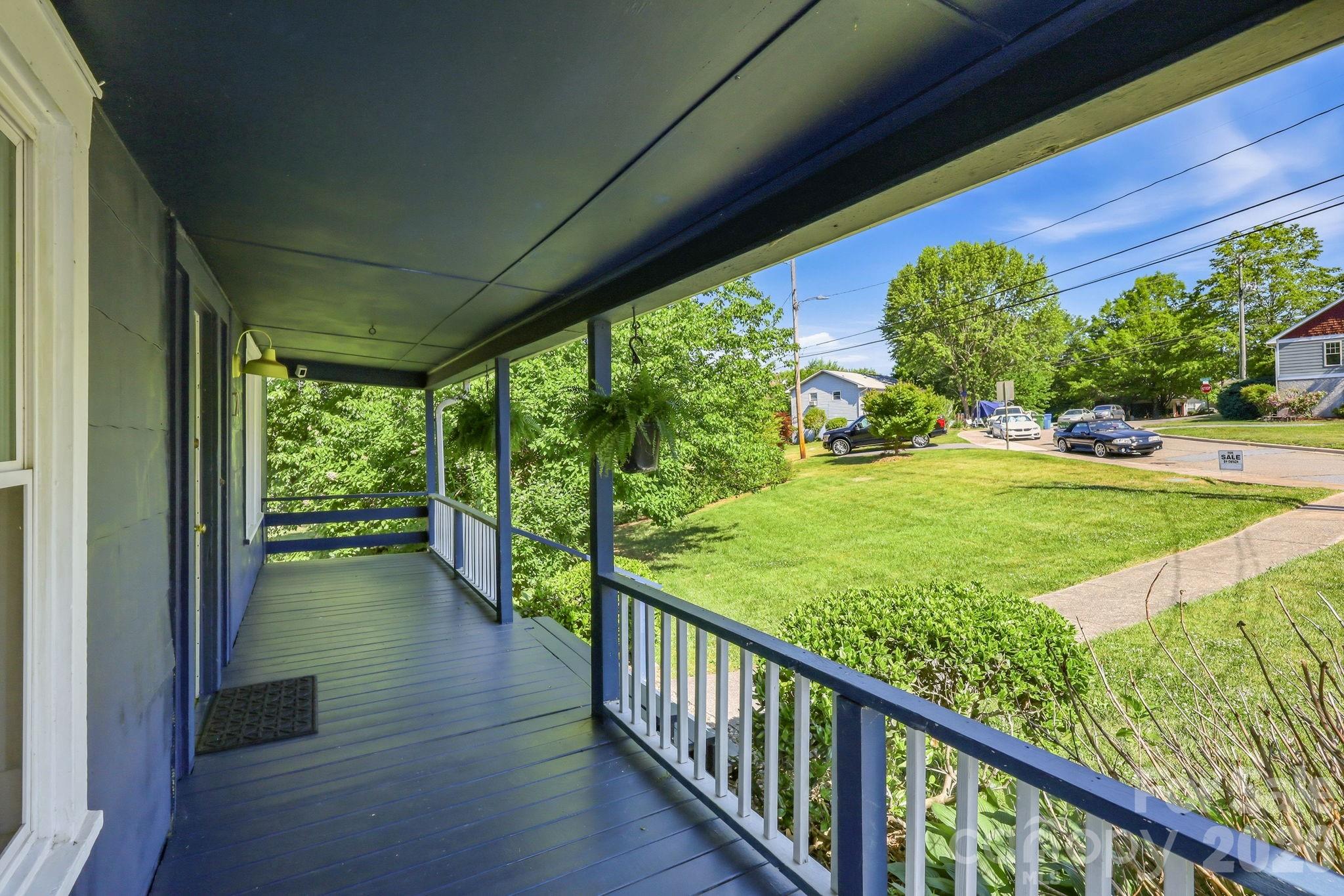 21 Clemmons Street — Asheville