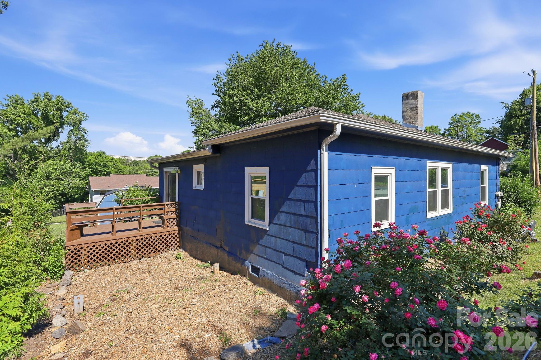 21 Clemmons Street — Asheville