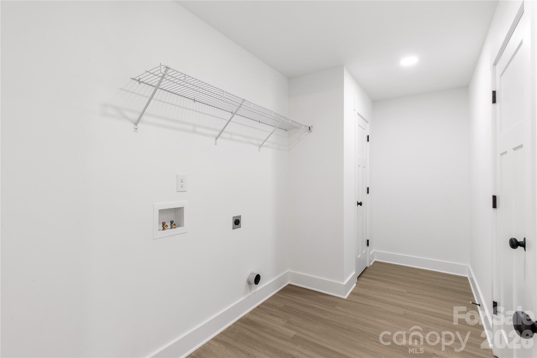 1433 Mack Drive — McConnells