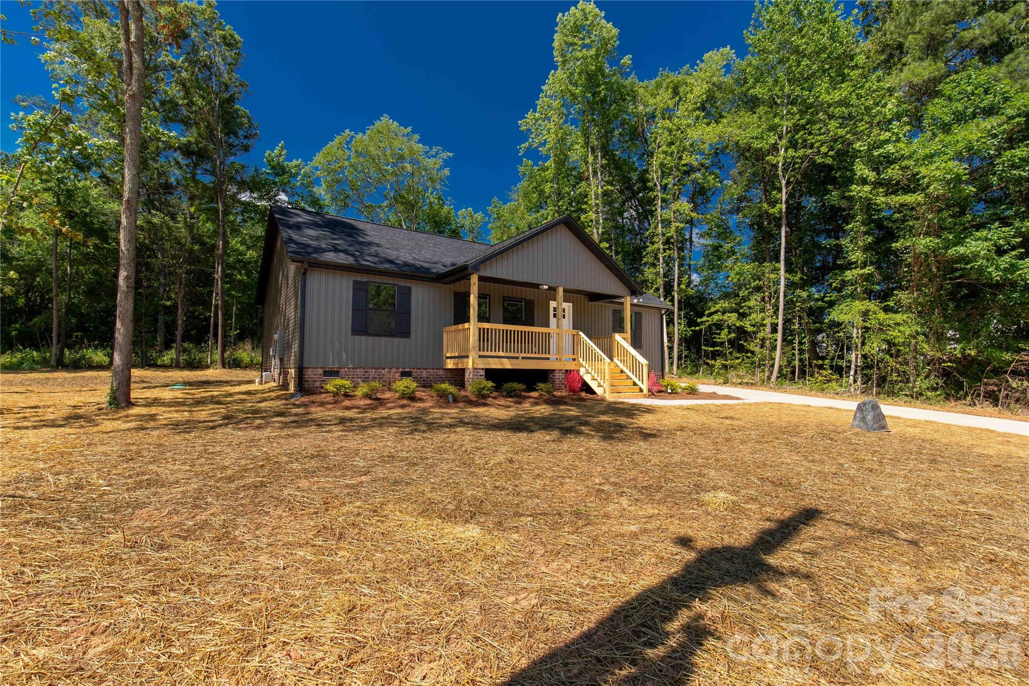 1433 Mack Drive — McConnells