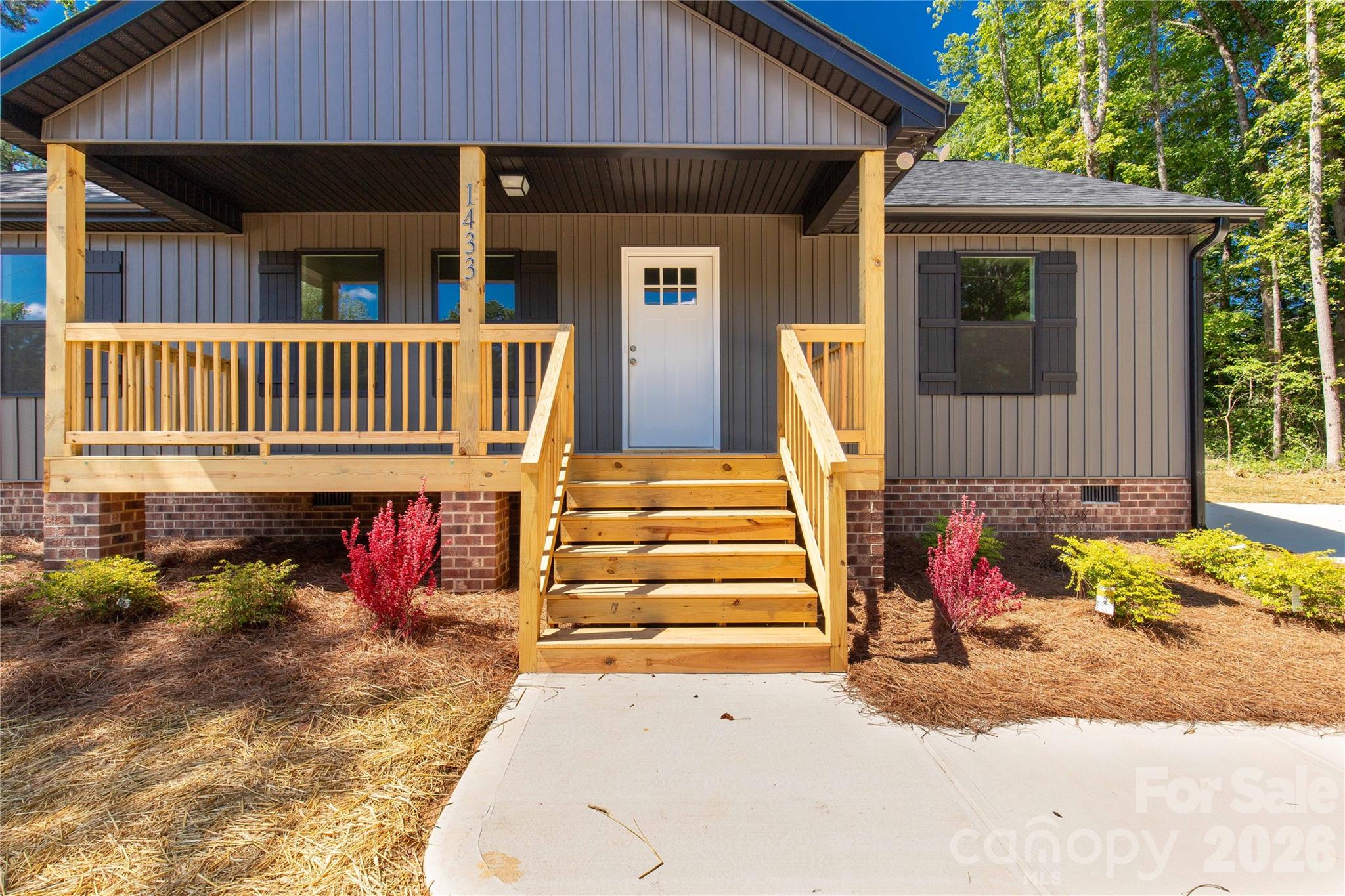 1433 Mack Drive — McConnells