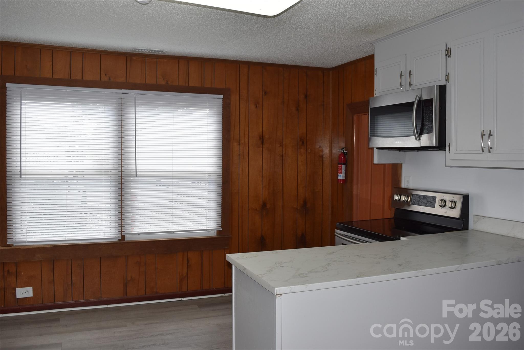 2825 Long Avenue E — Ranlo